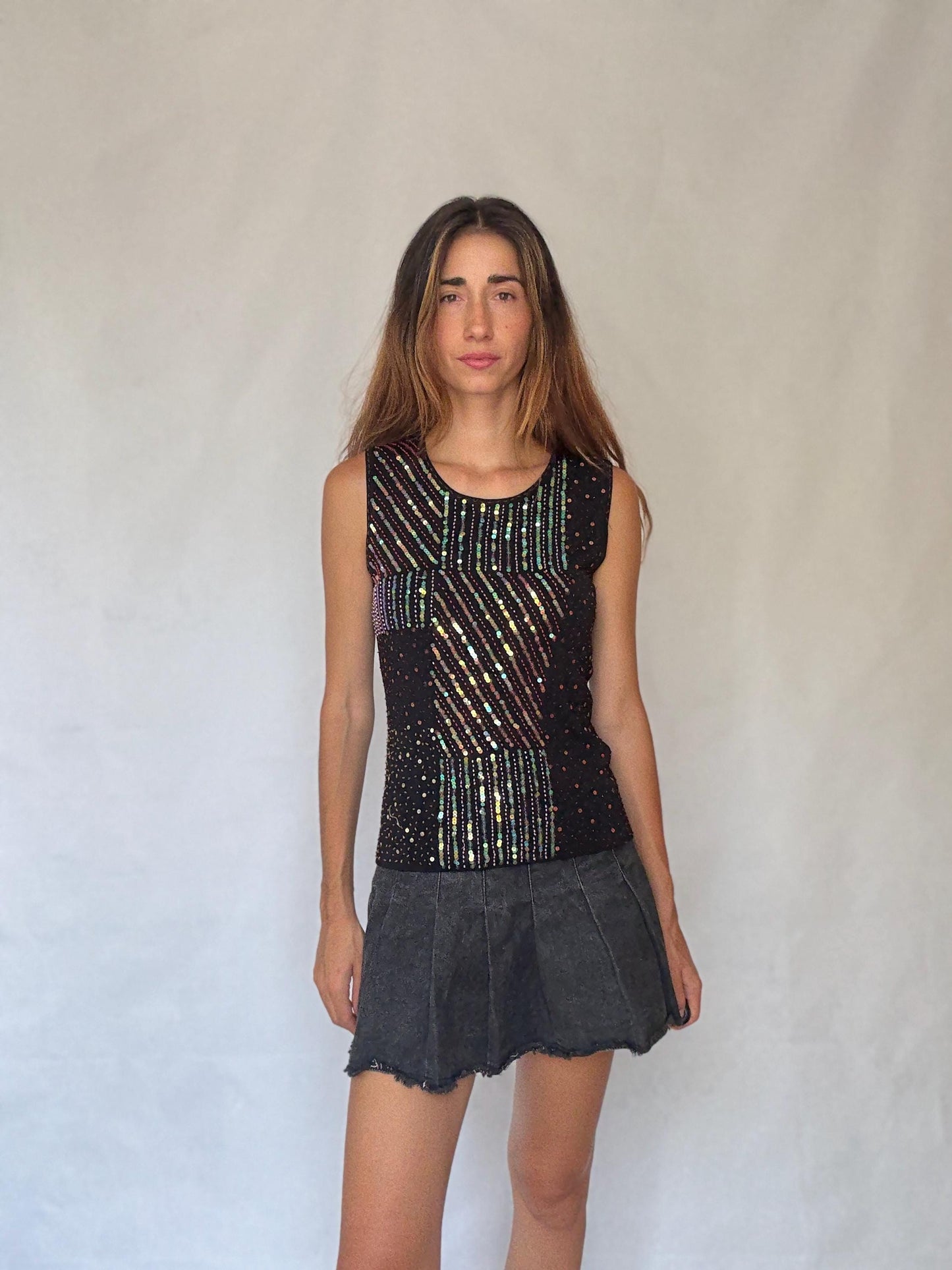 Y2K black sequin sleeveless top – 2000s retro party camisole with glittery geometric design, fun evening outfit – Size UK M/L