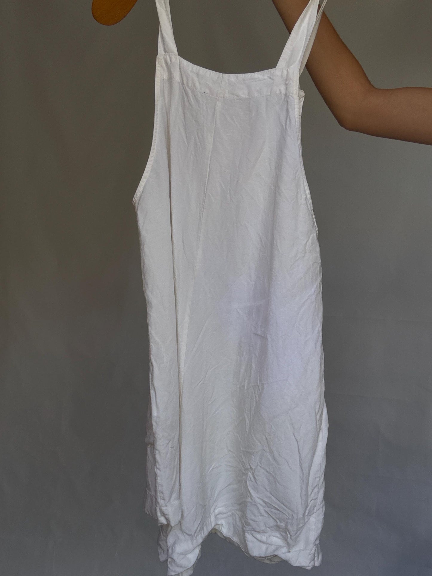White sleeveless jumpsuit, US L, relaxed casual style