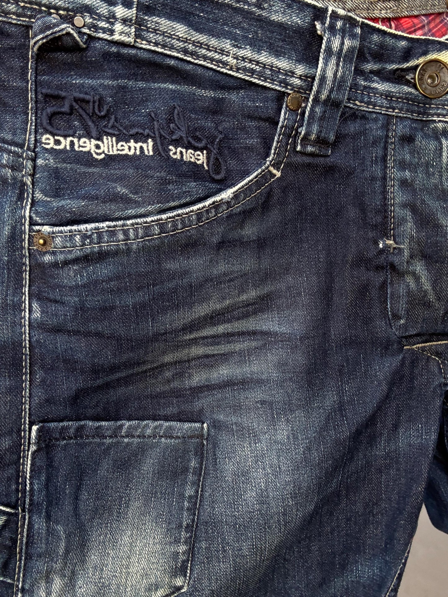 Jack & Jones dark blue jeans, cotton feel, straight fit, embroidered pocket text, vintage 90s style, US L, streetwear casual