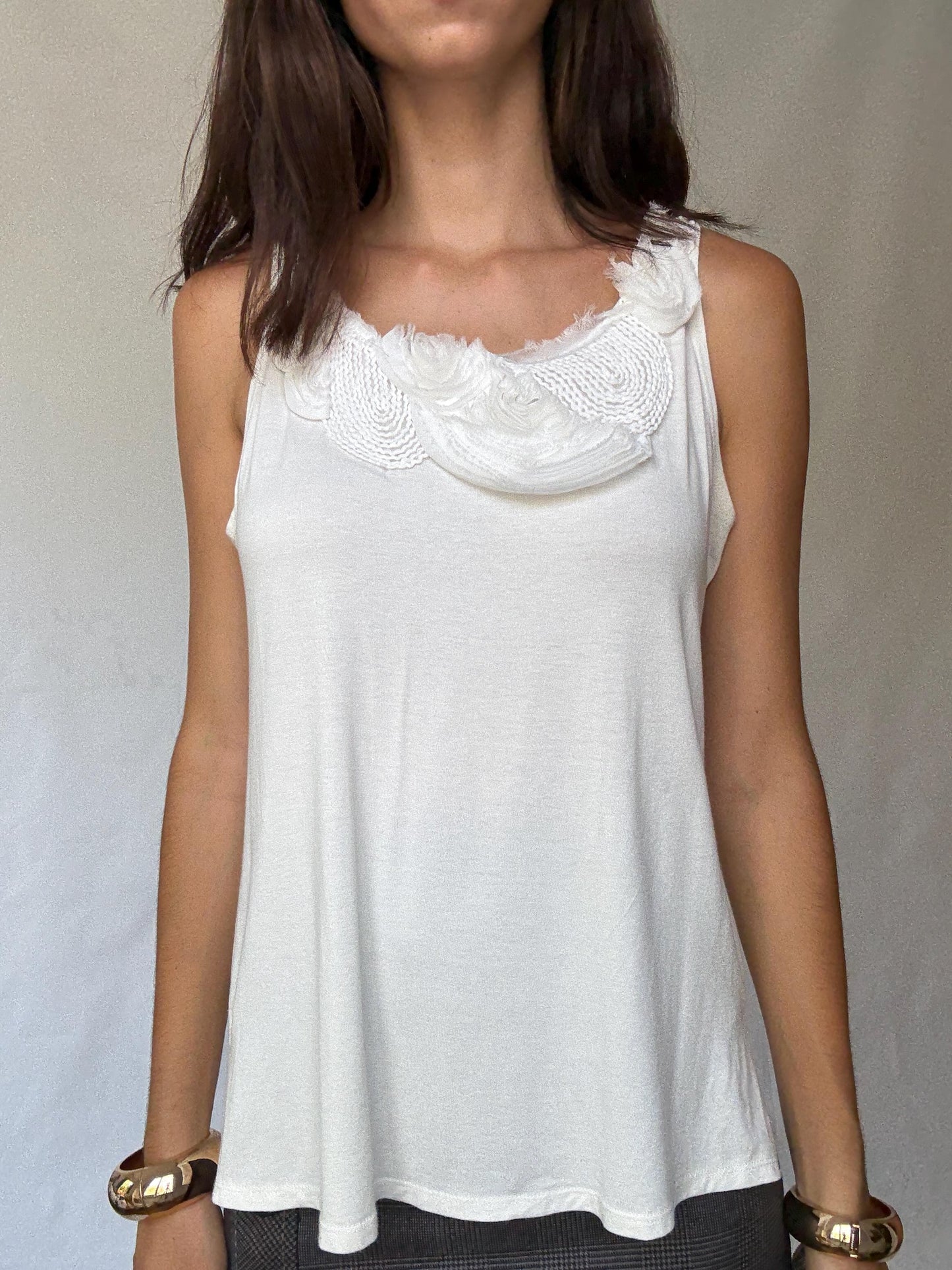 Zendra white camisole top, cotton feel, flowy fit, floral applique neckline, romantic chic, EU 46, casual everyday