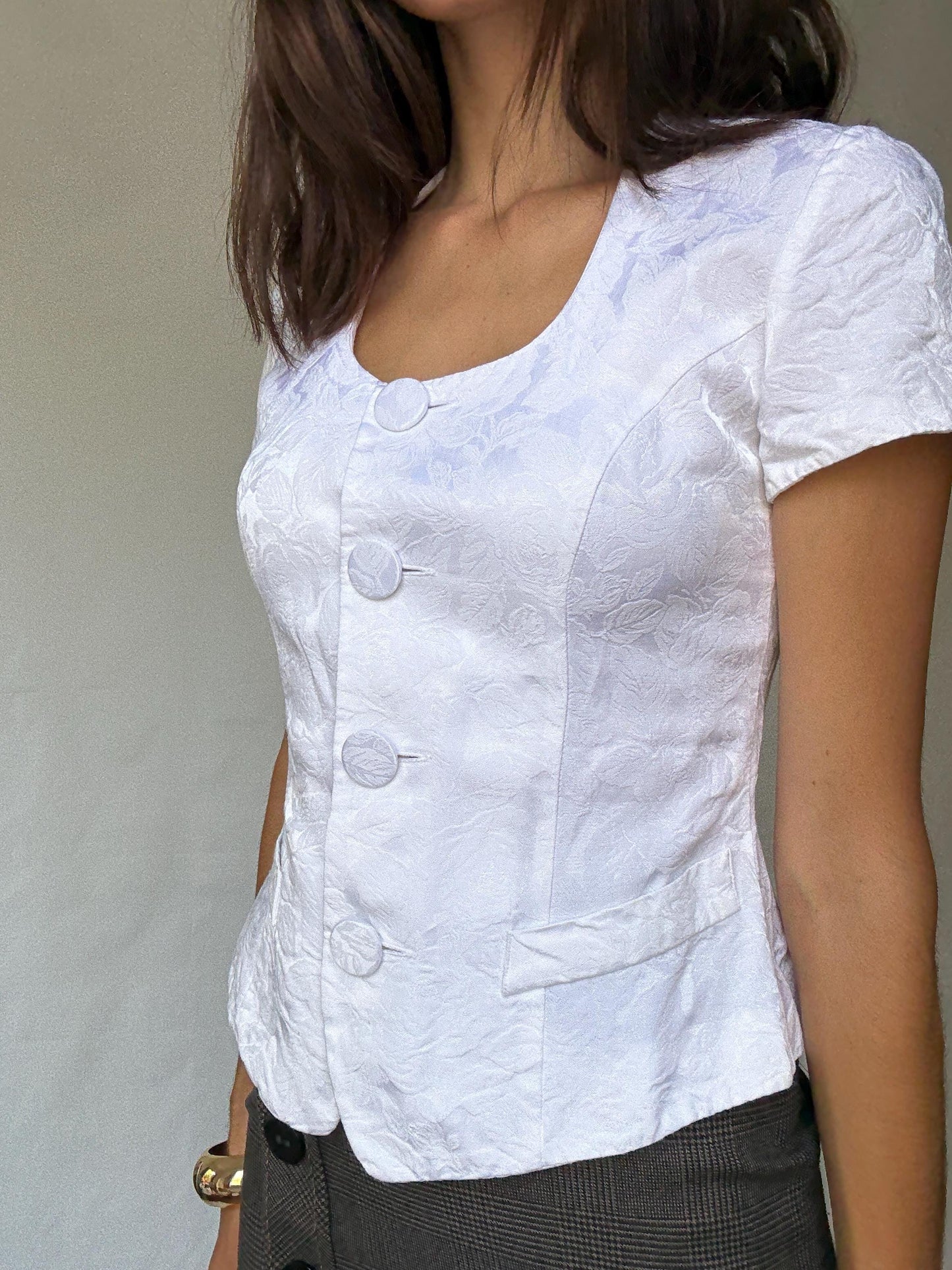 Vintage white blouse, fitted silhouette, floral damask pattern, romantic French aesthetic, Laura Marling, US S, evening wear