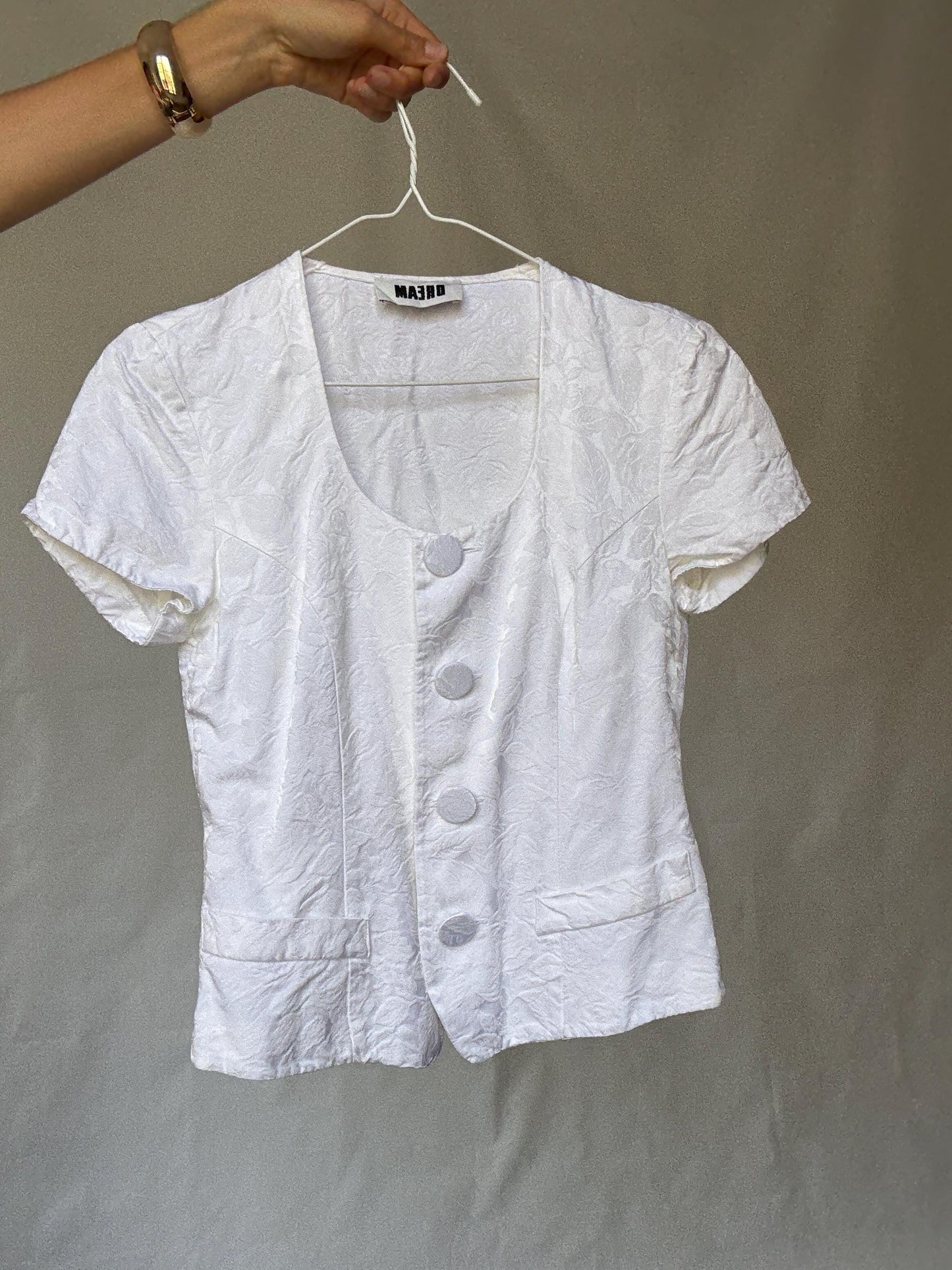Vintage white blouse, fitted silhouette, floral damask pattern, romantic French aesthetic, Laura Marling, US S, evening wear