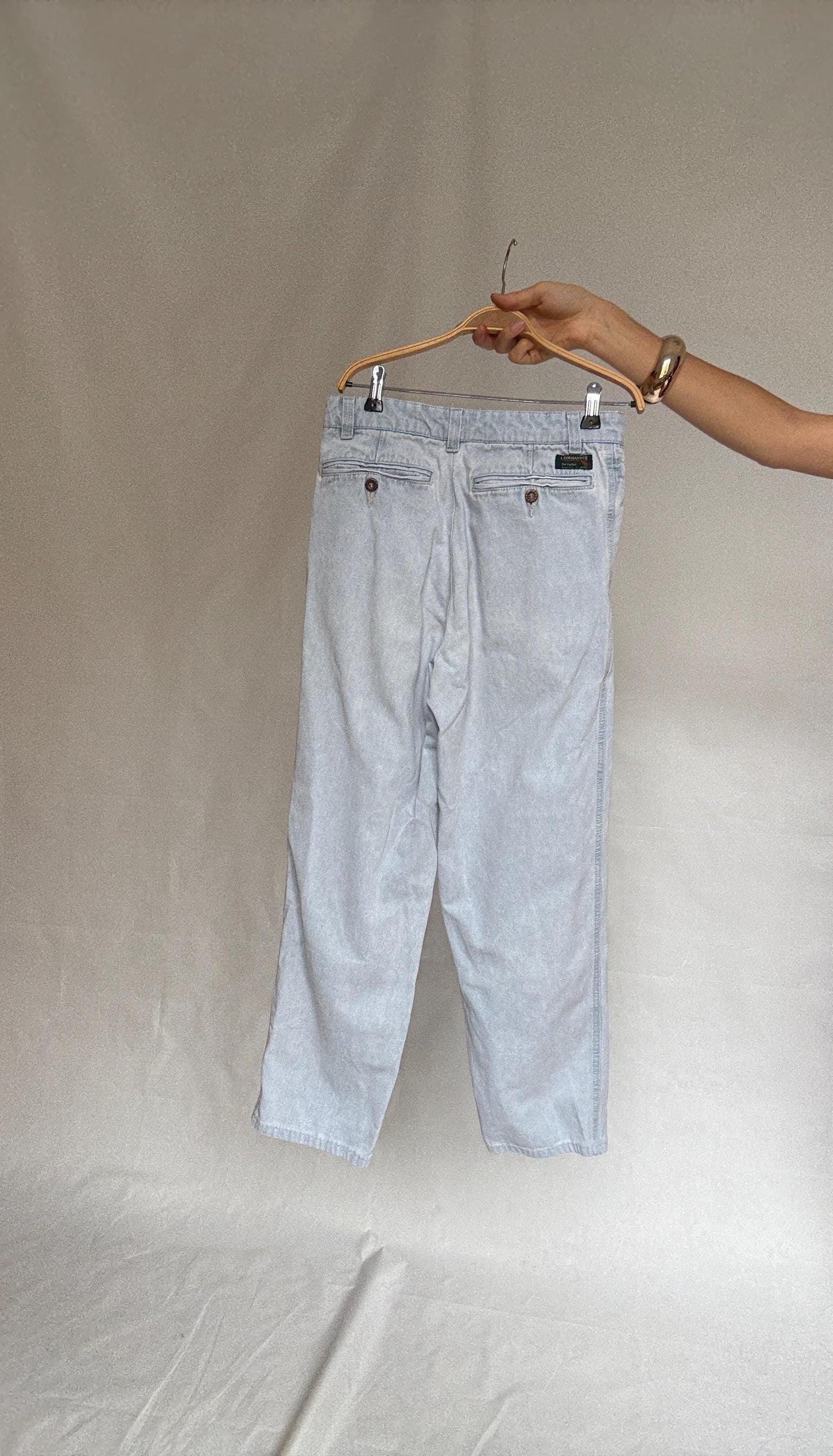 Commander indigo trousers, 100% cotton, relaxed fit, zipper closure, straight leg, retro 90s vibe, US S, casual versatility