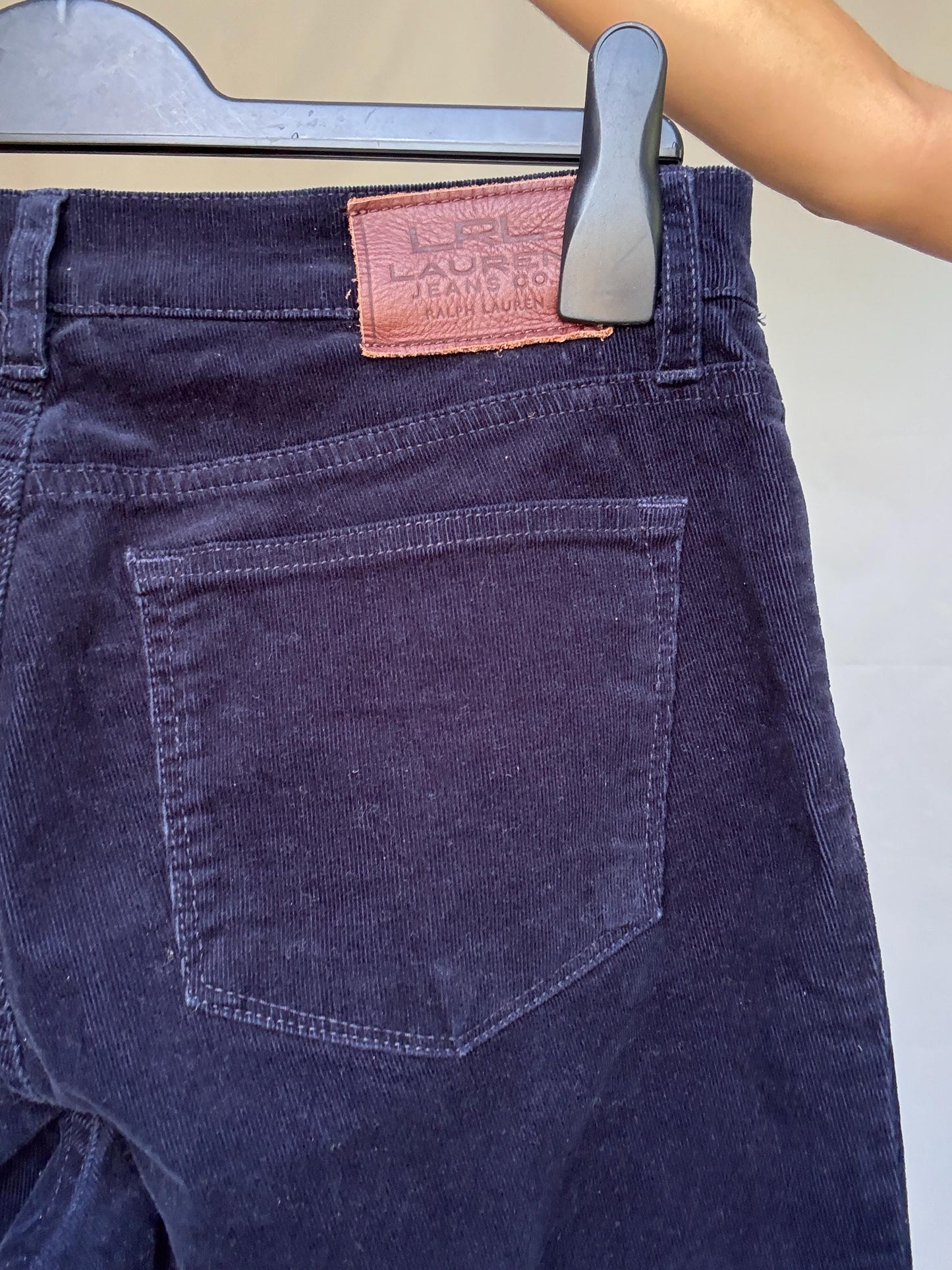 LRL Lauren Jeans Co. blue velvet cotton corduroy pants, straight leg fit, elegant preppy retro style, US M, casual chic