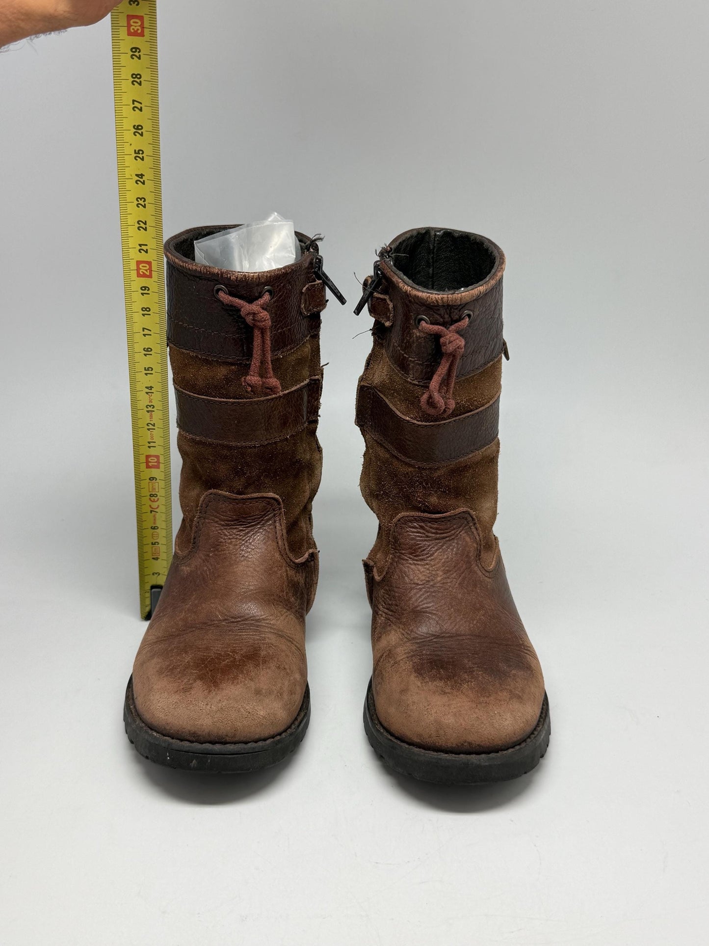 Brown leather children's boots, mid calf height, side zipper, buckle straps, rustic classic, US 13-1, outdoor adventure