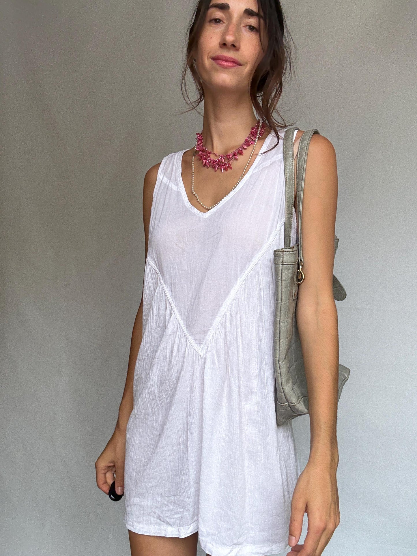 Loeds light grey leather tote bag, classic shopper silhouette, spacious interior, Spanish designer everyday school essential