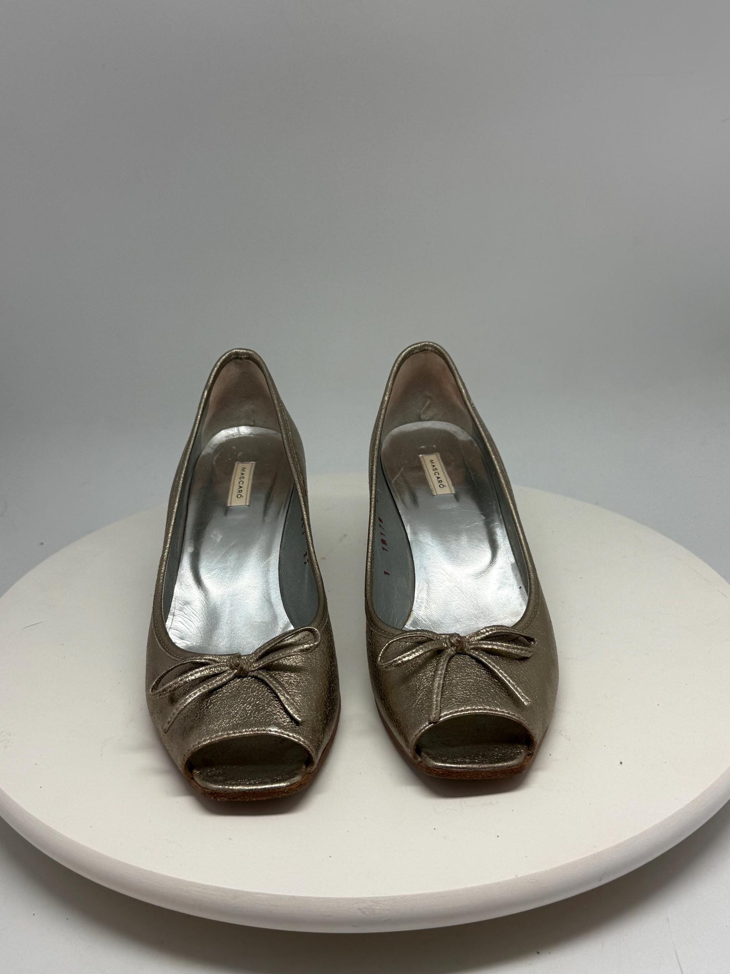 Vintage Jaime Mascaró metallic gold peep, toe heels, genuine leather, made in spain, moderate heel, Carolyn bessette, kennedy, US 6, EU 37