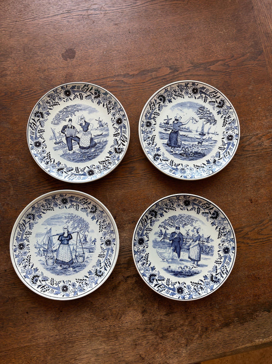 Delfts Blue Vintage Plate Set of Four — detail