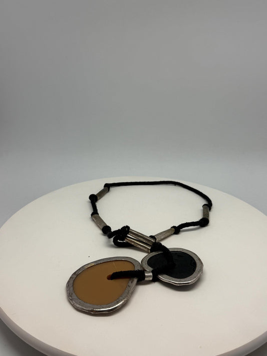 Vintage Statement Necklace, Modern Bold Design — detail