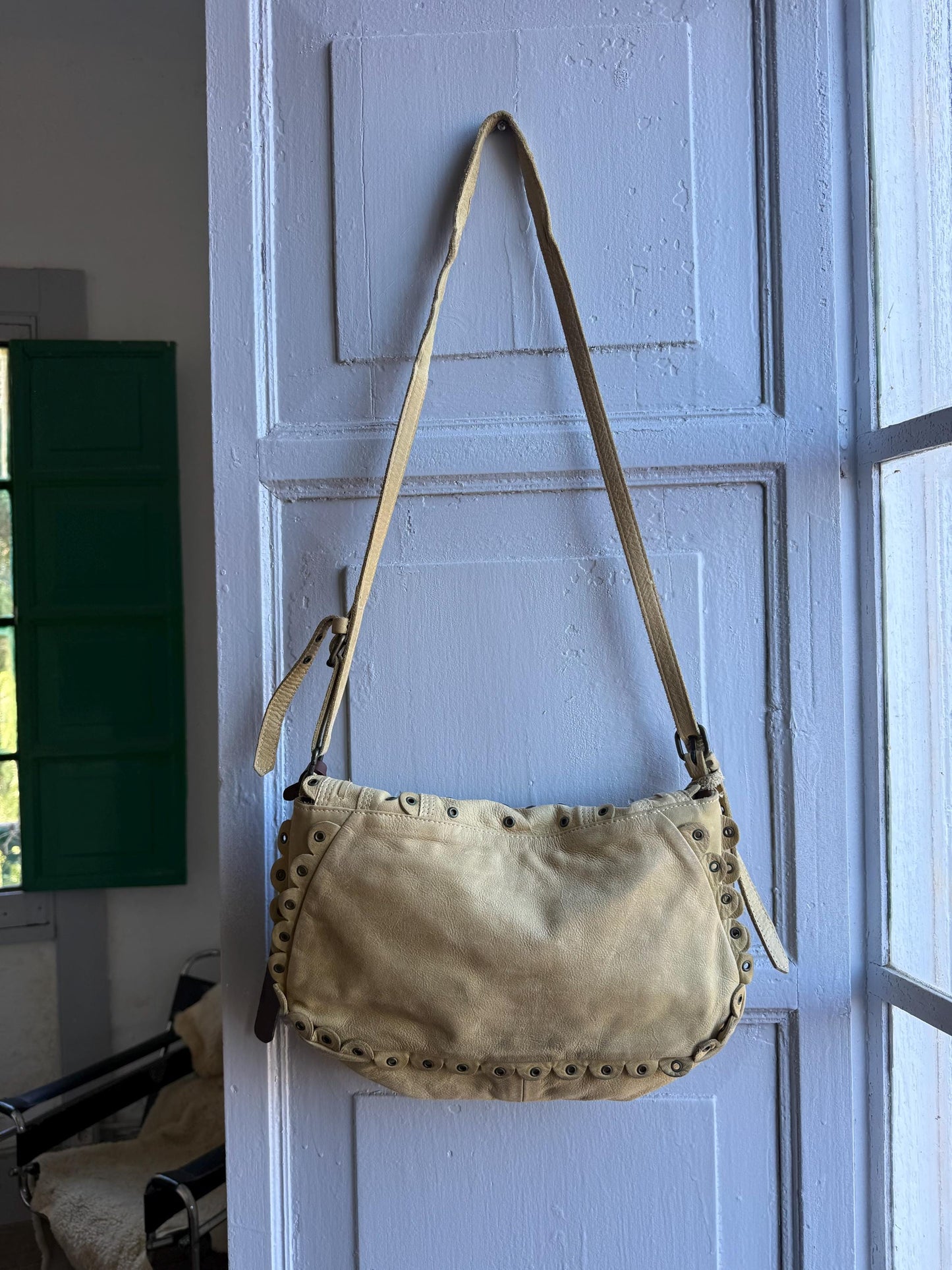 Beige Scalloped Leather Shoulder Bag — additional view 15