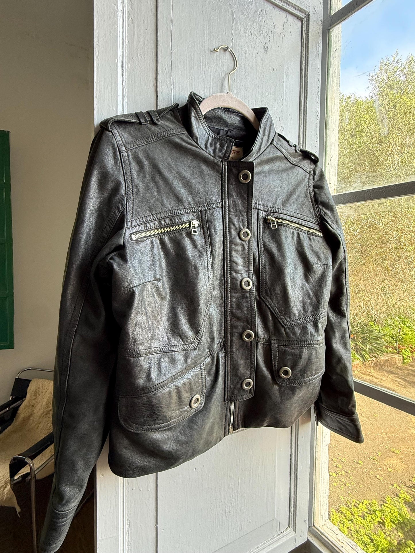 Vintage Black Leather Biker Jacket for Women — additional view 15