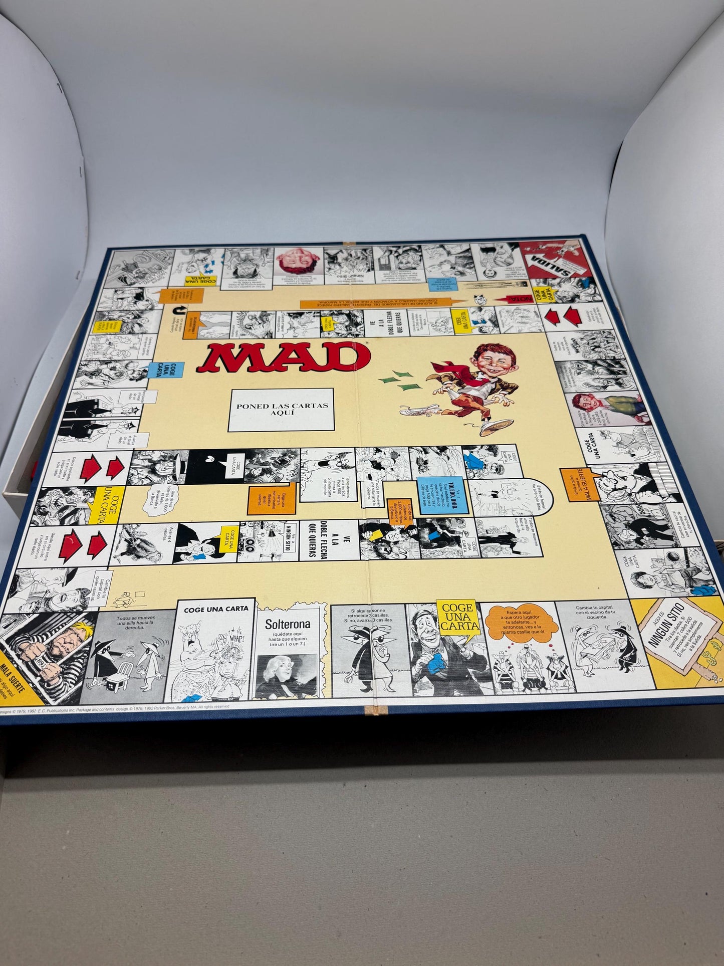 Vintage 1986 Parker Brothers Super Risk Master Board Game Spanish