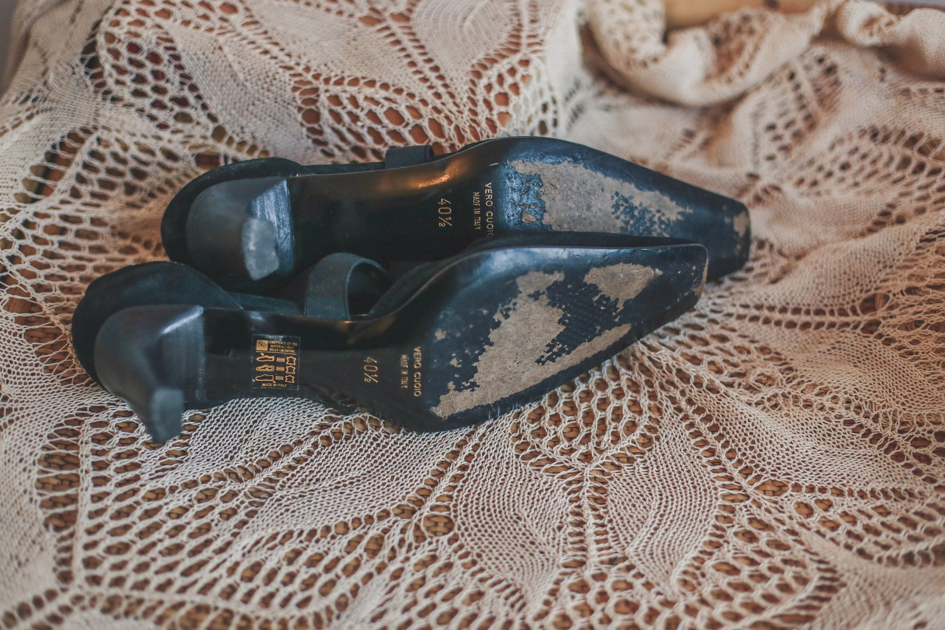 Vintage black low pumps, Rouje aesthetic black pointed toe high heels, Comfortable large size woman shoe, designer heels by Paul Noyen, 40.5