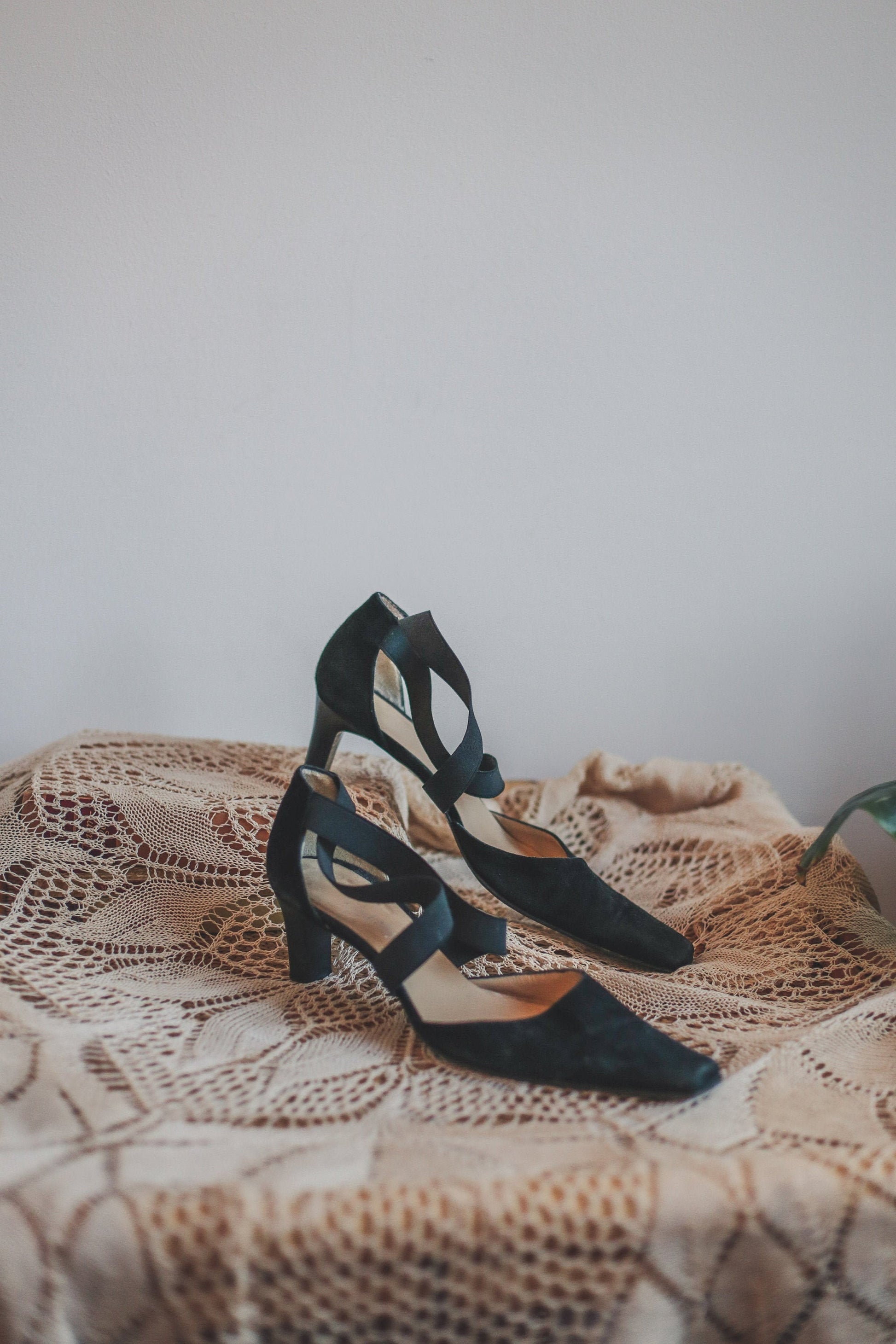 Vintage black low pumps, Rouje aesthetic black pointed toe high heels, Comfortable large size woman shoe, designer heels by Paul Noyen, 40.5