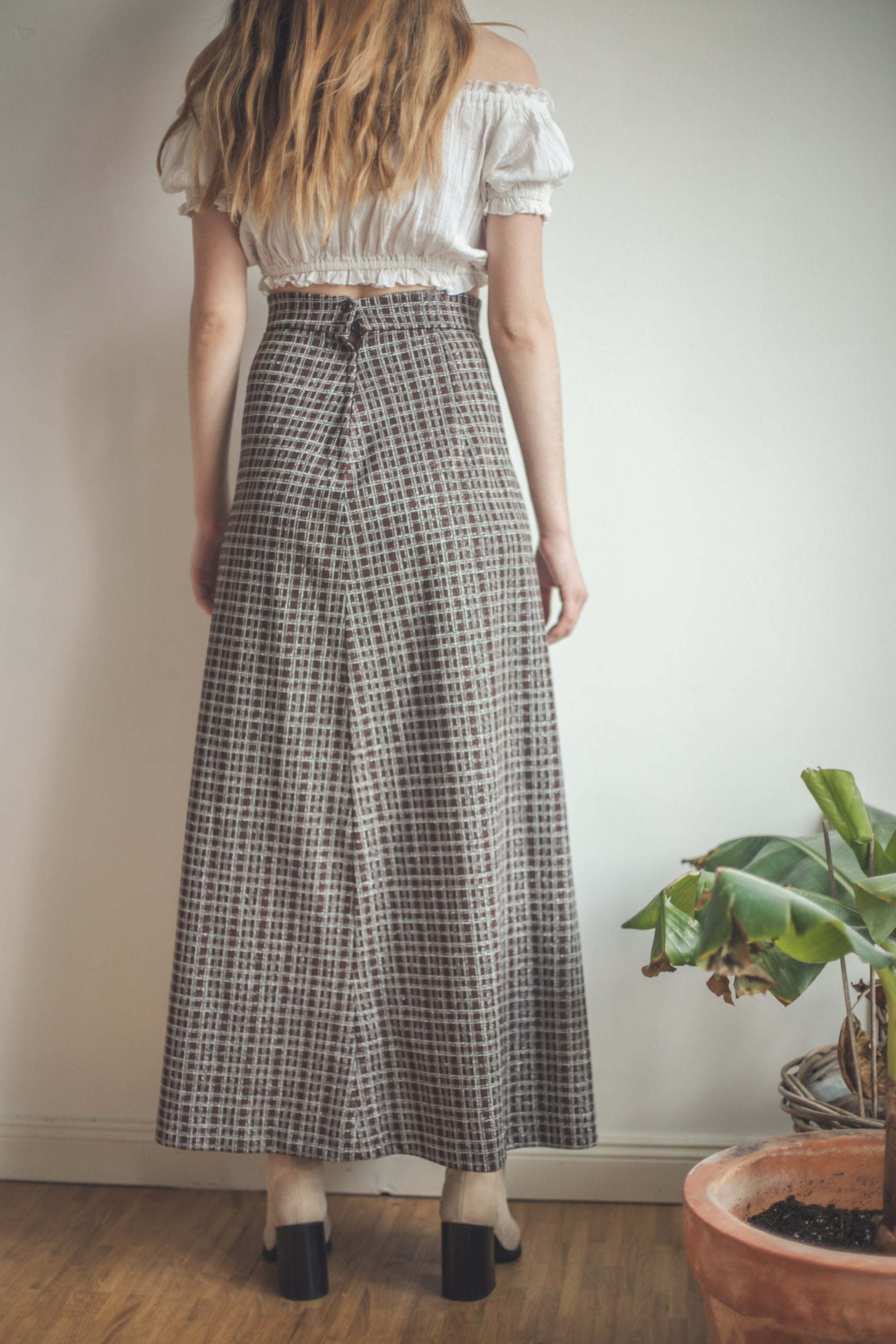Vintage 70s Checkered Silver Lurex Maxi Skirt - Dark Academia Fashion – High Waist A-Line Disco Skirt – Retro Formal Event or Party Wear