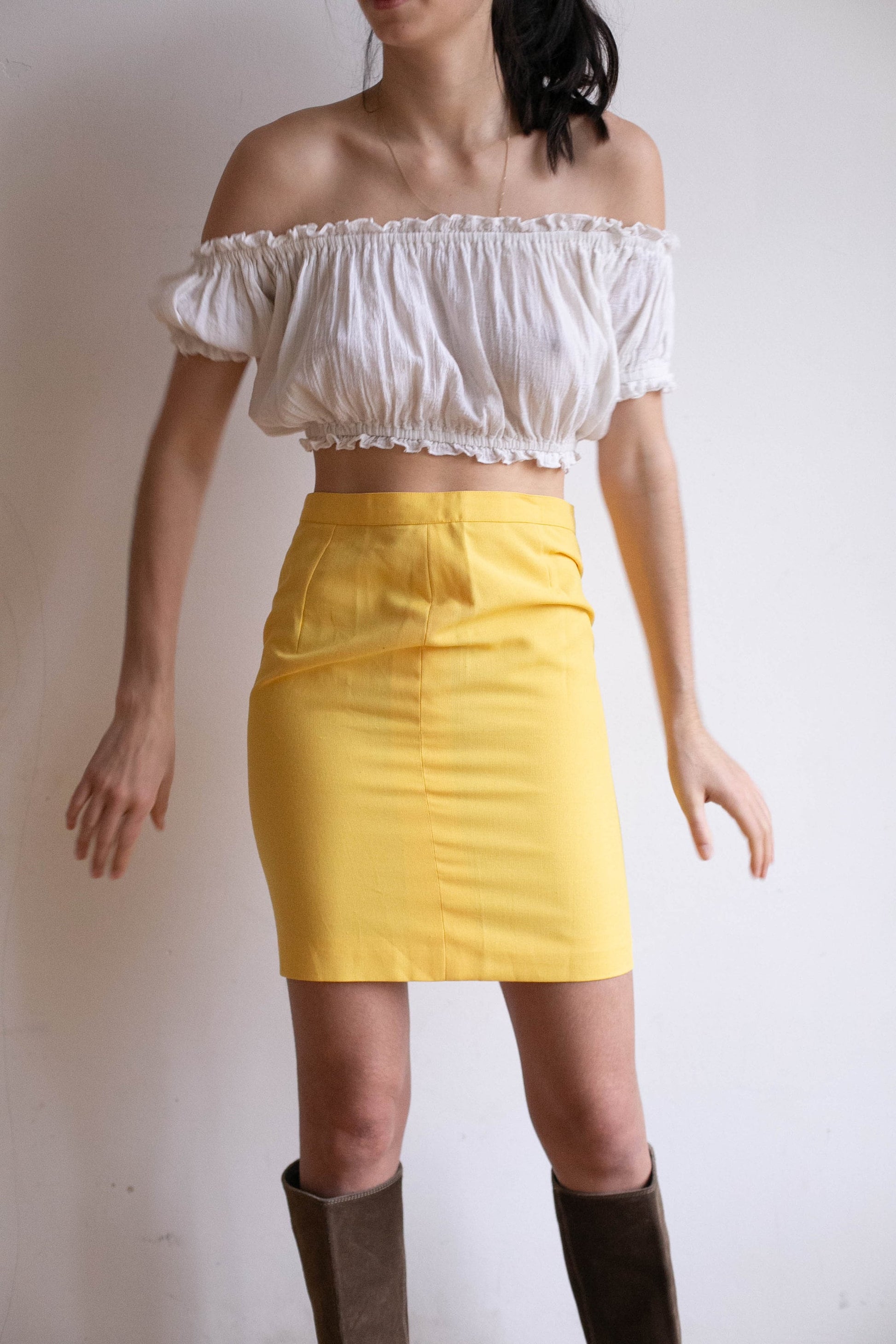 High rise tight yellow pencil skirt, Sexy spring skirt, Feminine secretary skirt, High waist women's clothing, Vintage stewardess M- L