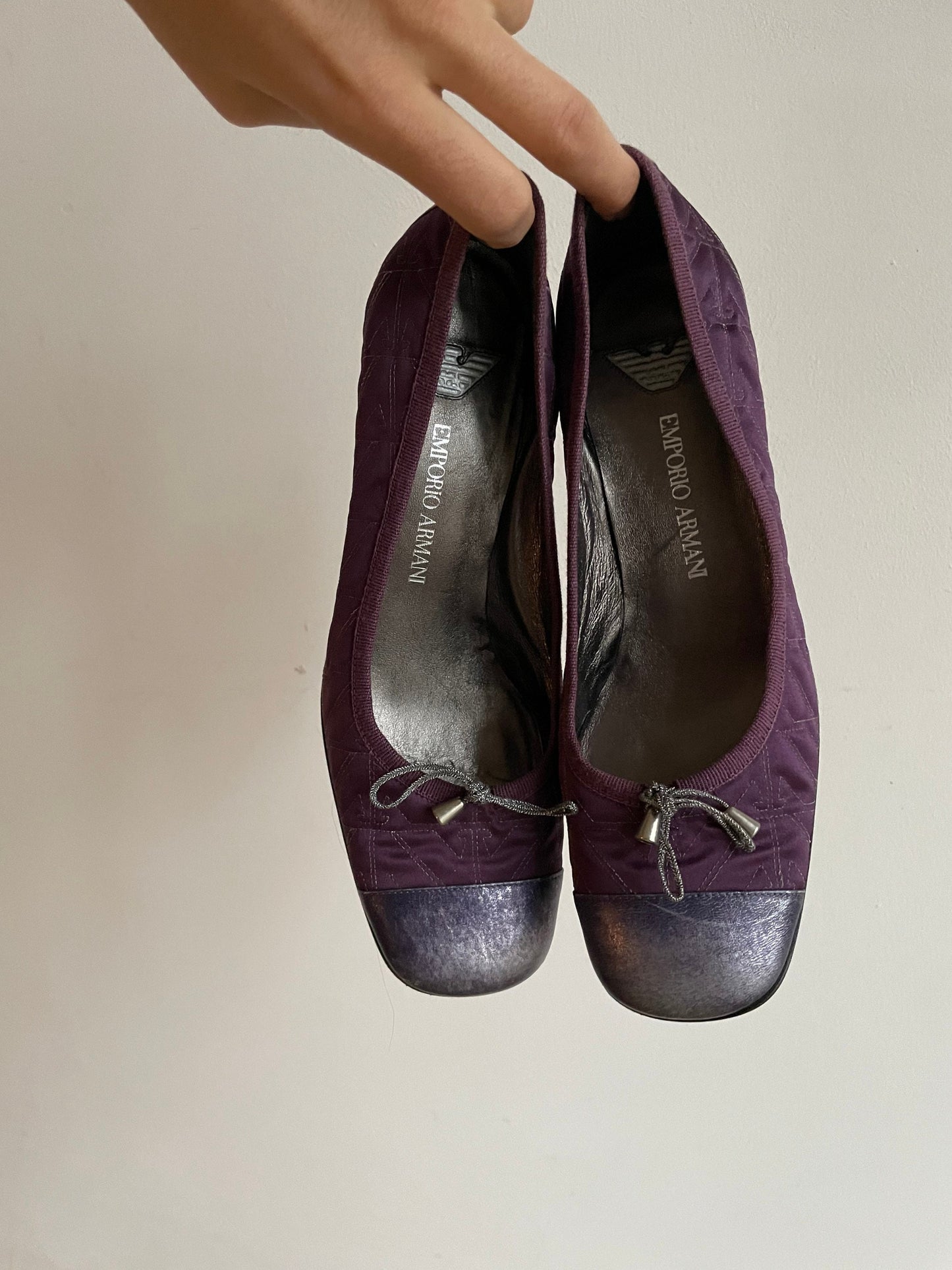 Vintage EMPORIO ARMANI kitten heels, Formal silver and purple pumps, Elegant designer event shoes, Y2K fashion