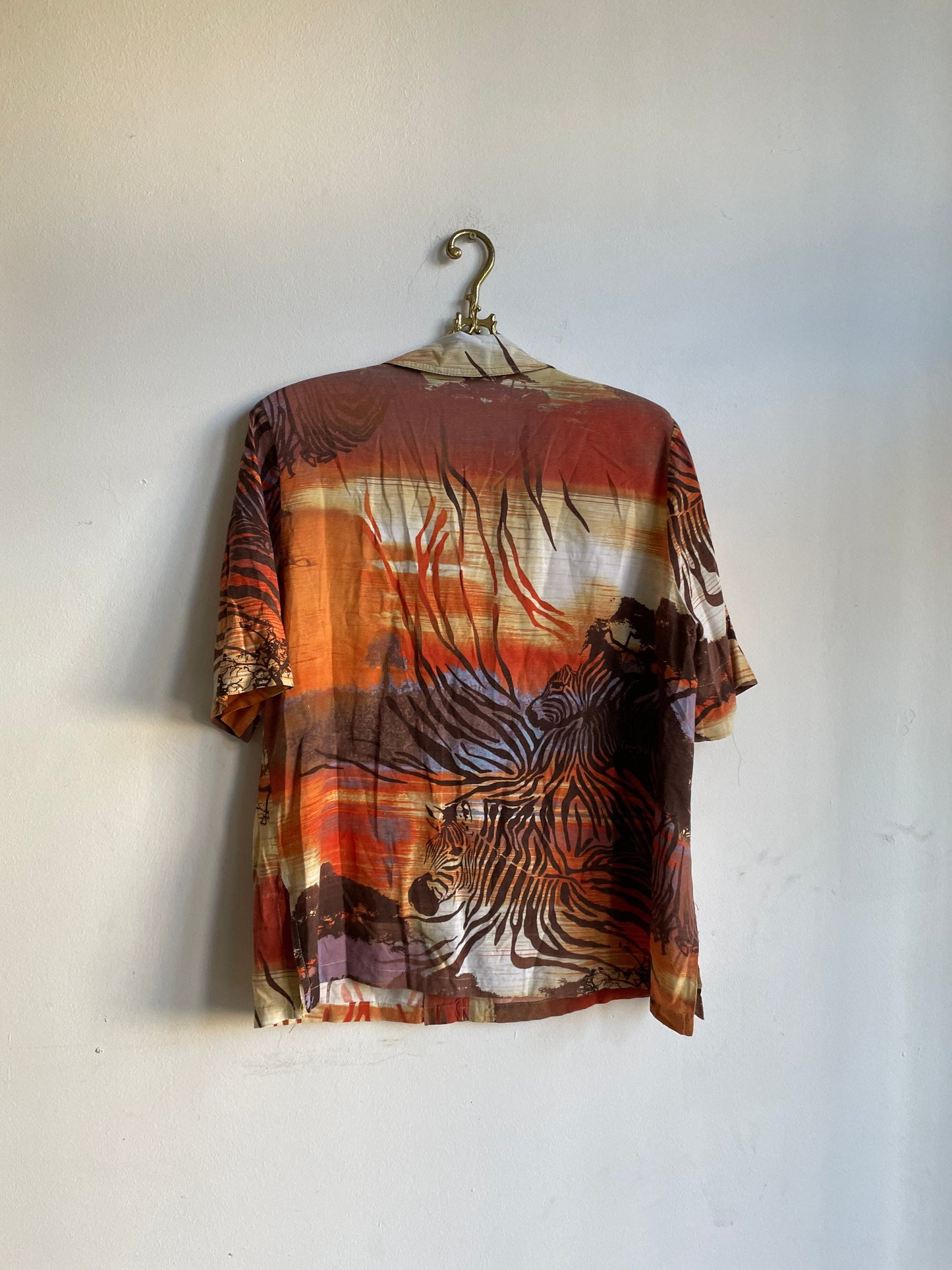 Vintage Safari Button Down Shirt for Women, Burnt Orange Tropical Print Blouse, Linen Cotton Blend Summer Top with Pockets,Tie-Up or Tuck In