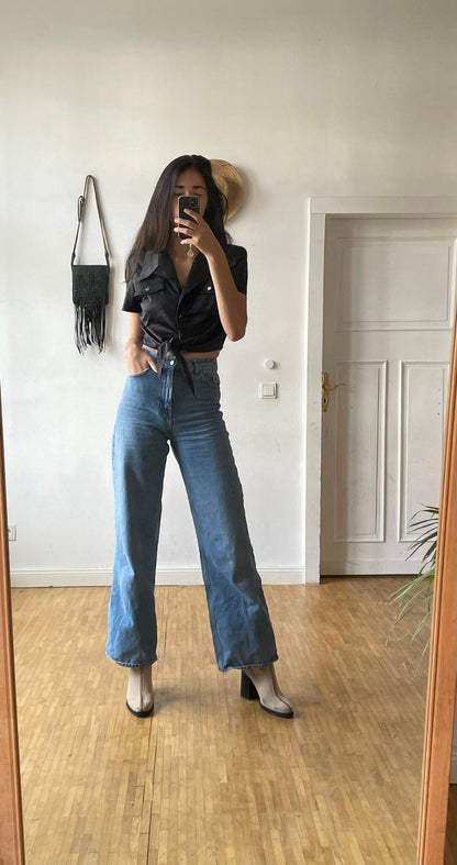 Italian Vintage Black Cropped Blouse — additional view 9