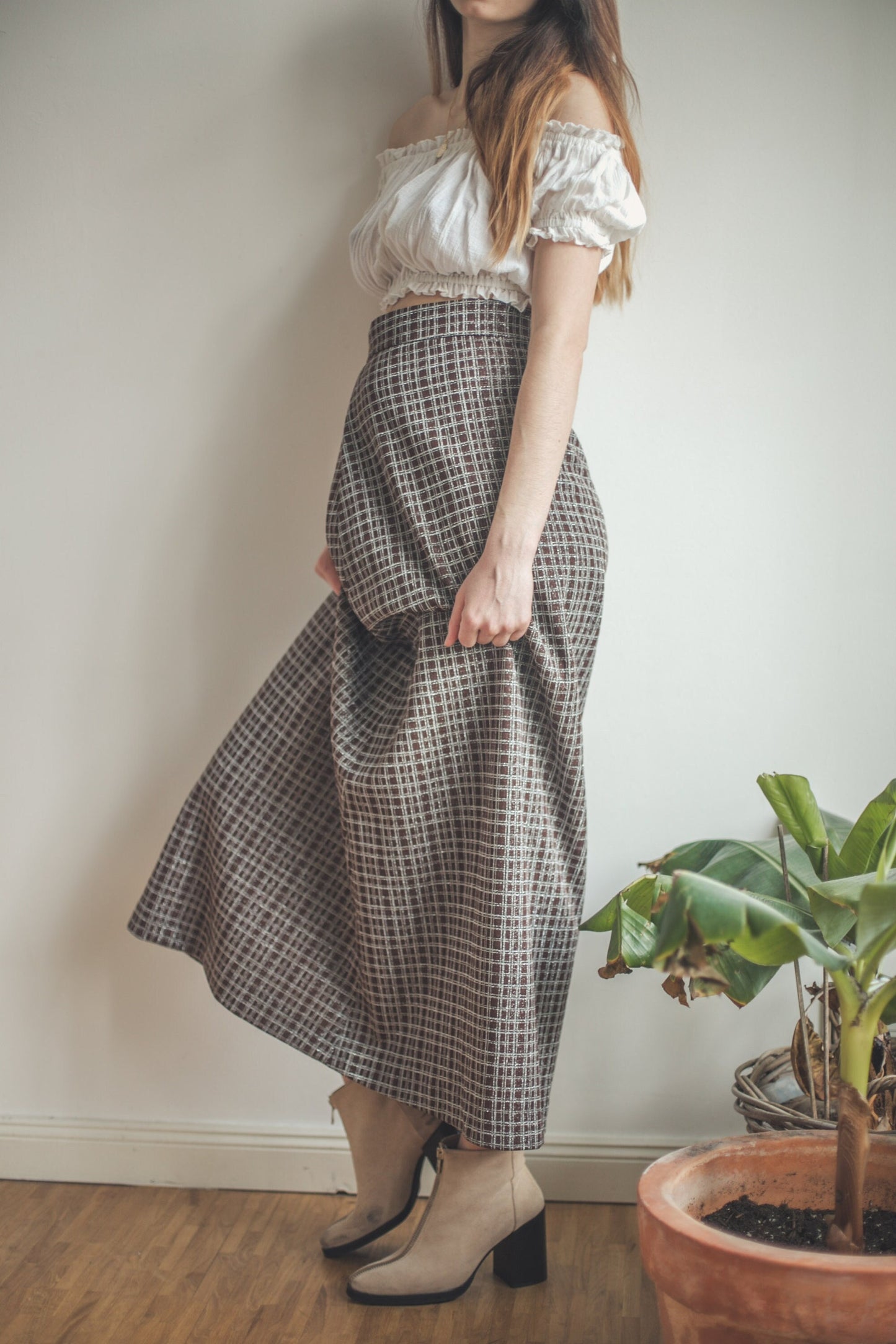 Vintage 70s Checkered Silver Lurex Maxi Skirt - Dark Academia Fashion – High Waist A-Line Disco Skirt – Retro Formal Event or Party Wear