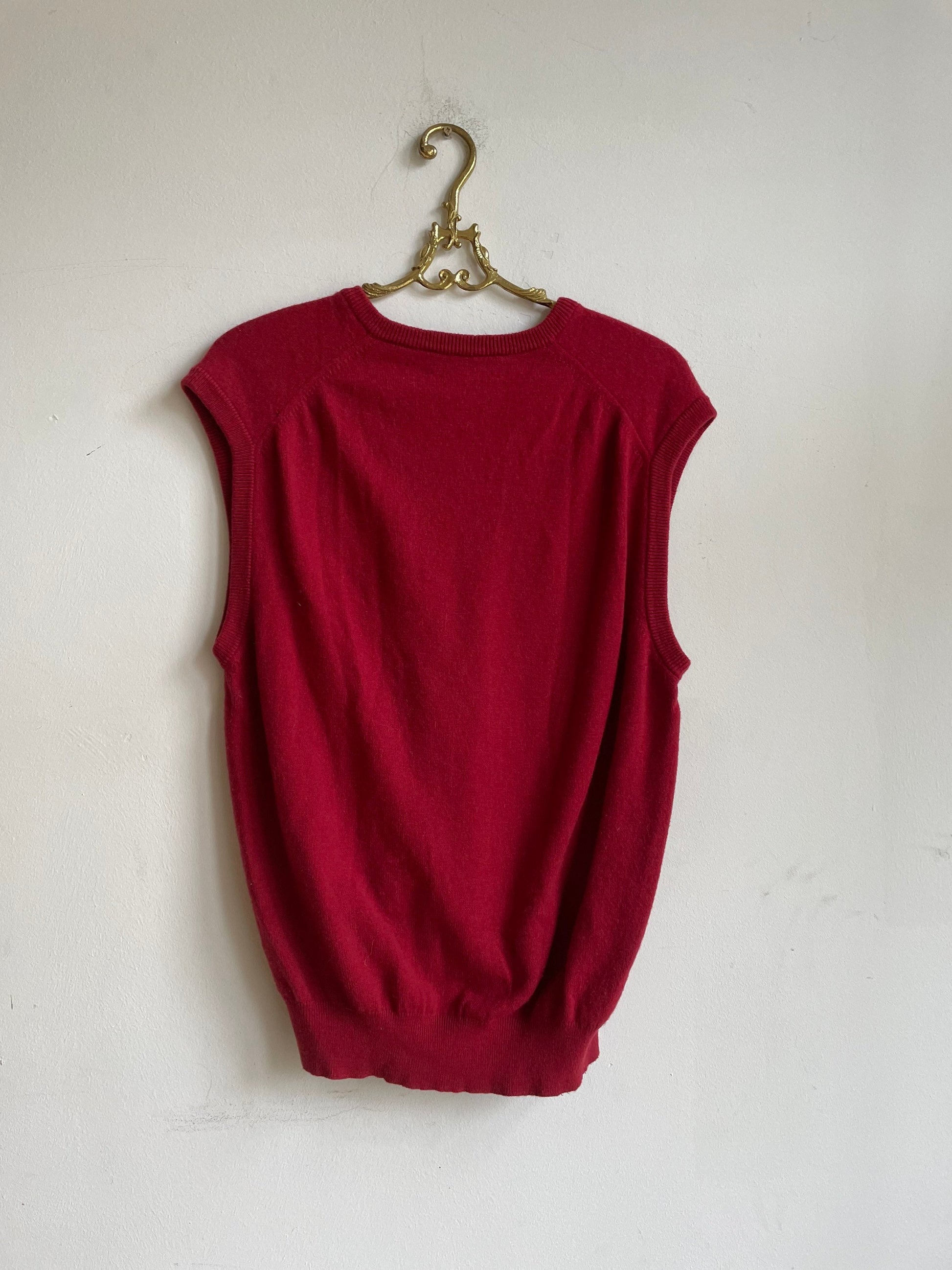Red wool Burberry pullover without sleeves, Vintage sweatervest, Oversized designer waistcoat, Winter waistcoat, Vintage gilet, winter wear