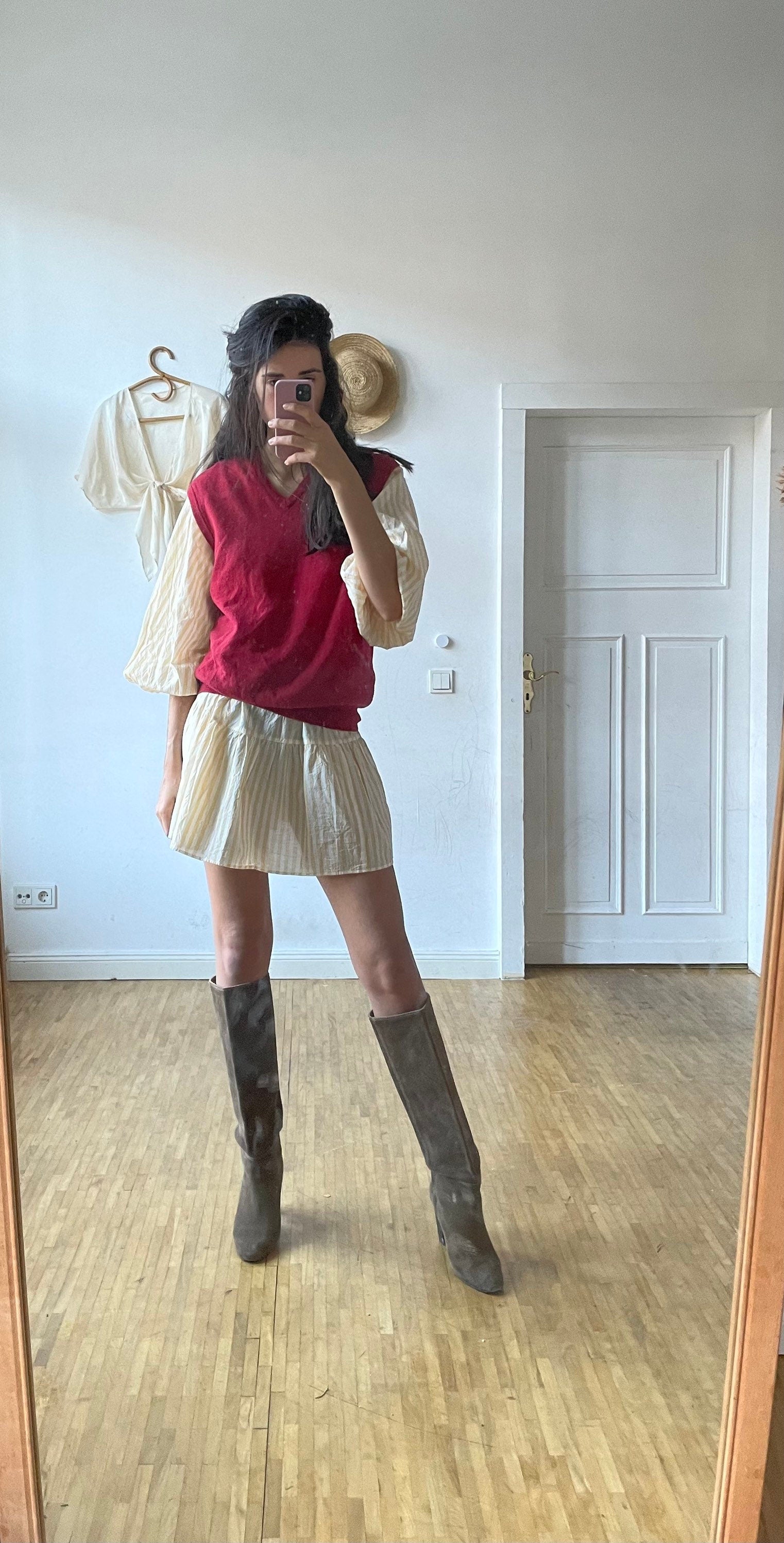 Red wool Burberry pullover without sleeves, Vintage sweatervest, Oversized designer waistcoat, Winter waistcoat, Vintage gilet, winter wear