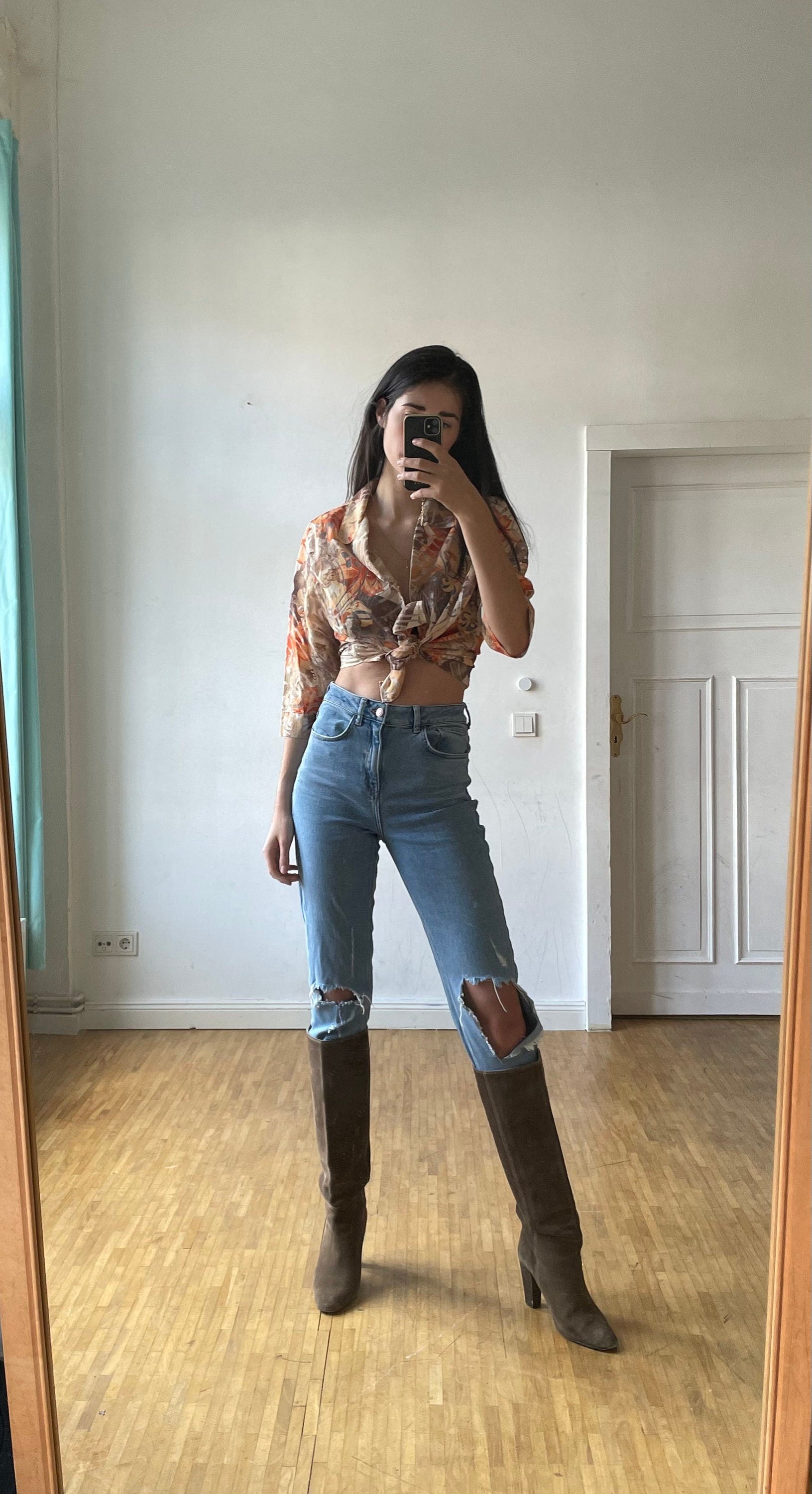 Retro woman vintage Floral Short sleeve Blouse - Retro women's shirt, Oversized summer blouse, Orange and yellow abstract pattern top, M - L