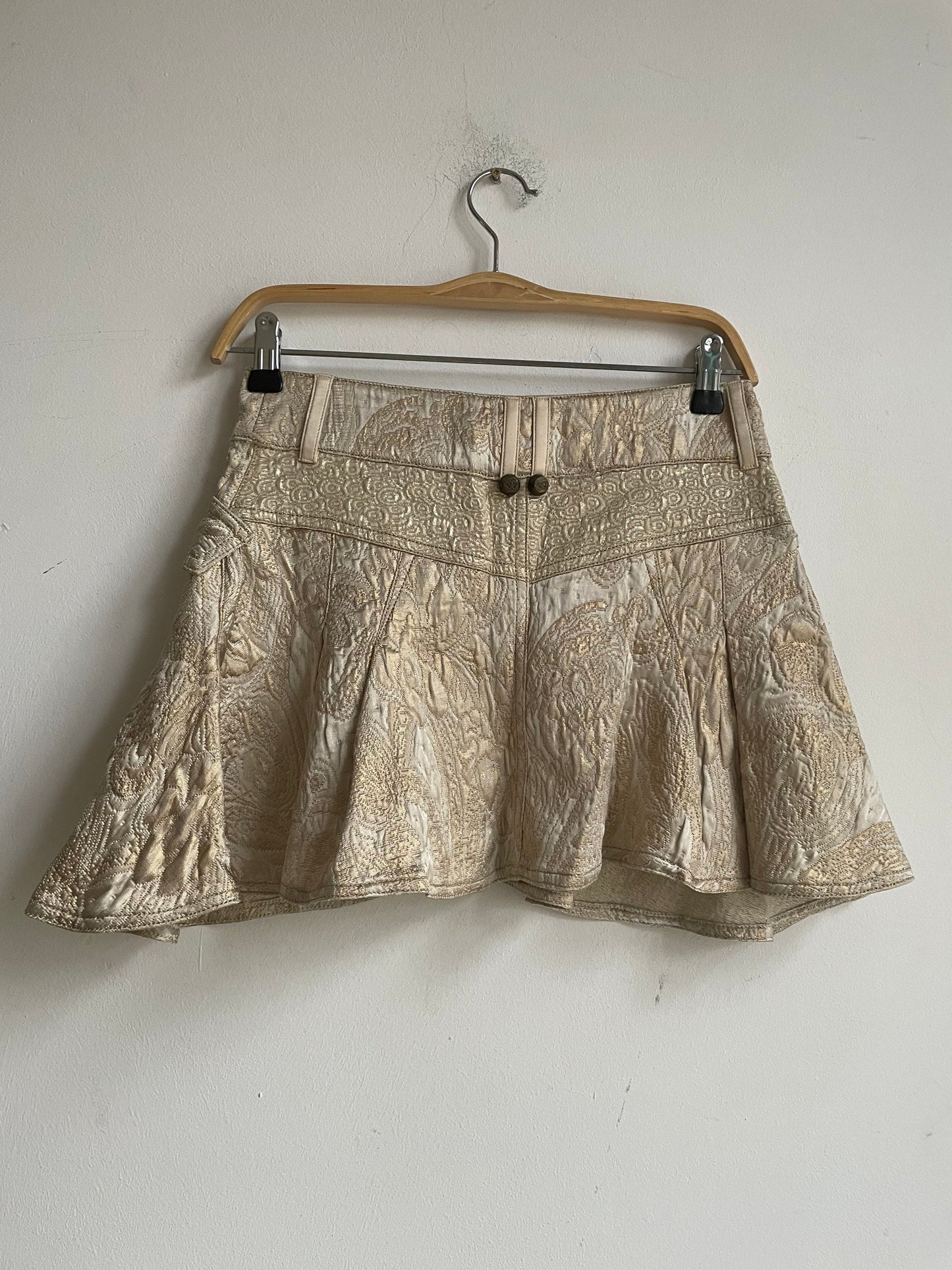 Roberto Cavalli Gold Brocade Mini Skirt – Vintage Y2K Designer Skirt Paris Hilton Style – Baroque Metallic Statement Piece – Italian Luxury