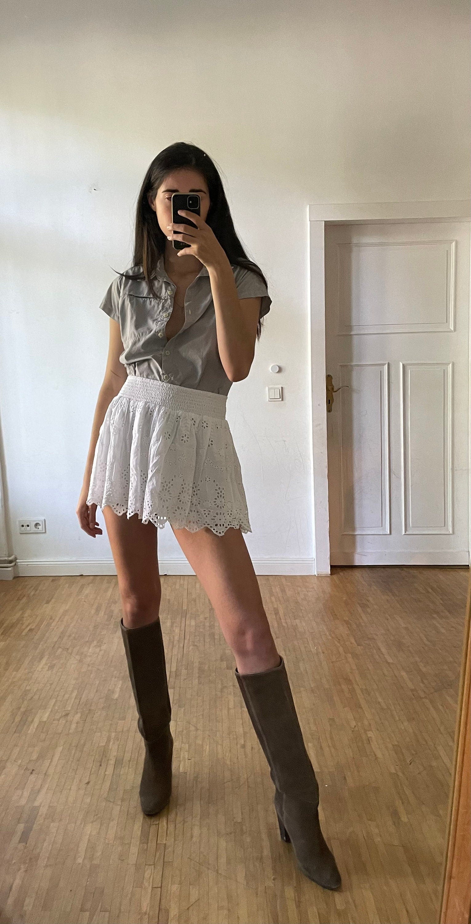 Columbia Grey Blouse Size M – Lightweight Summer Hiking Top, Active Wear Shirt, High-Quality, Versatile for Pants & Skirts