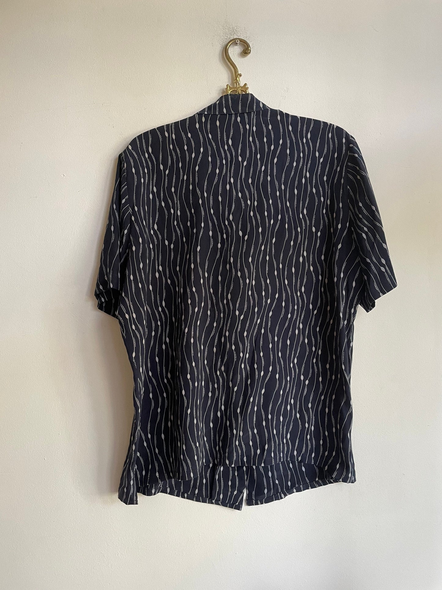 100 % Silk oversized blue groovy woman blouse, Retro abstract 70s shirt, Button up shirt dress, Boxy blouse, L
