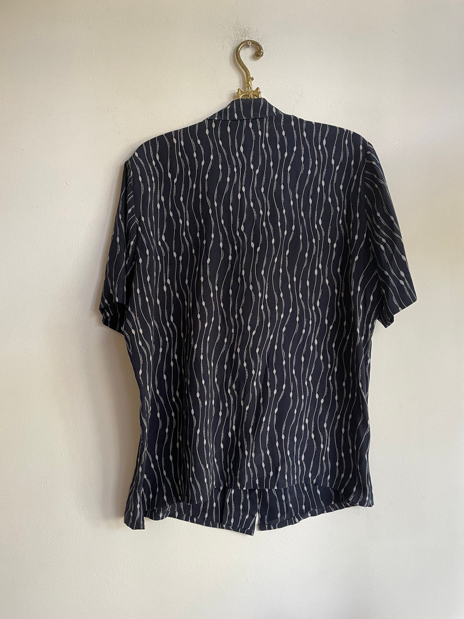 100 % Silk oversized blue groovy woman blouse, Retro abstract 70s shirt, Button up shirt dress, Boxy blouse, L
