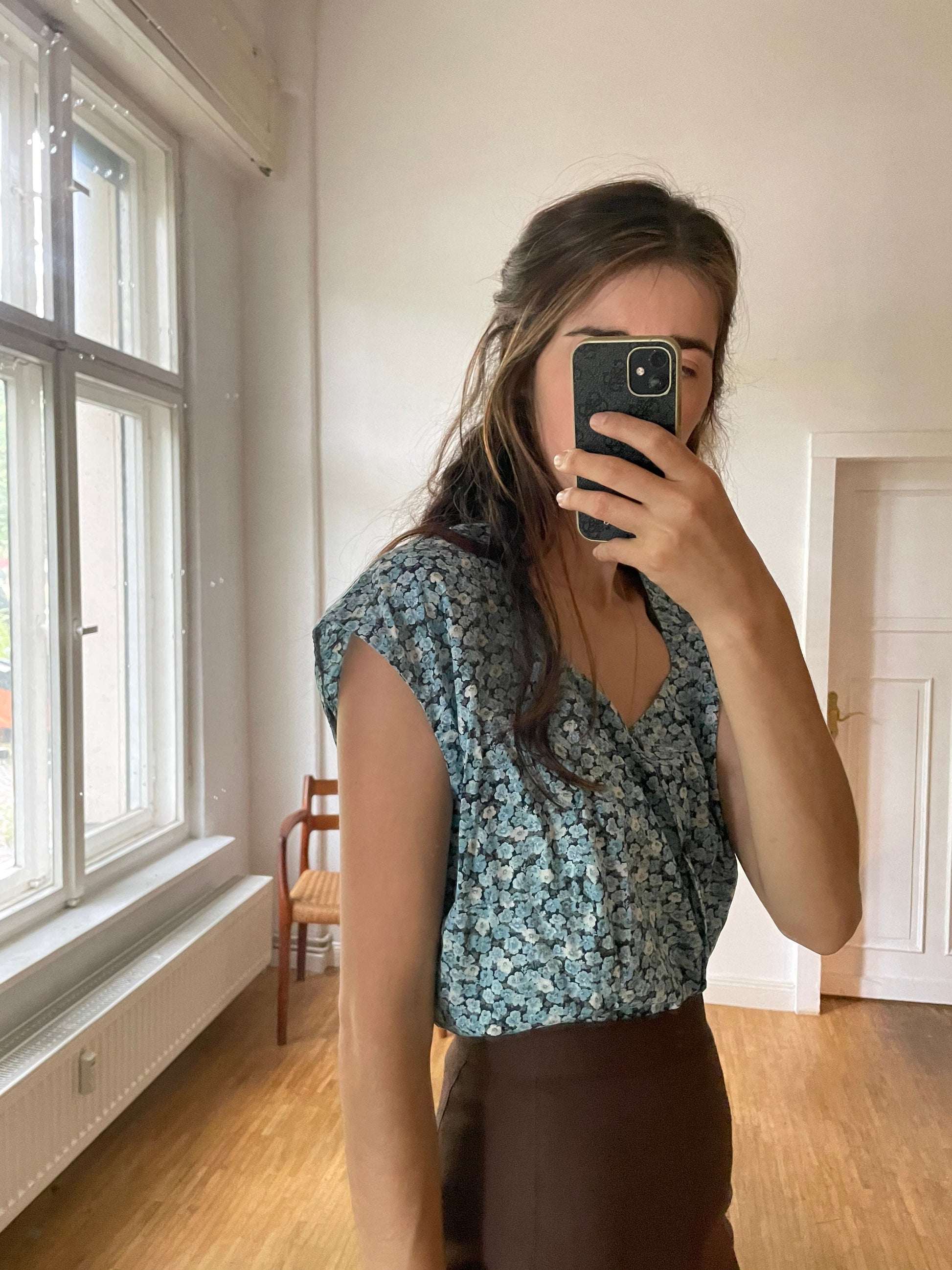 Vintage Floral Blouse Women’s Summer Top Button Front Capped Sleeves Soft Cotton-Like Fabric