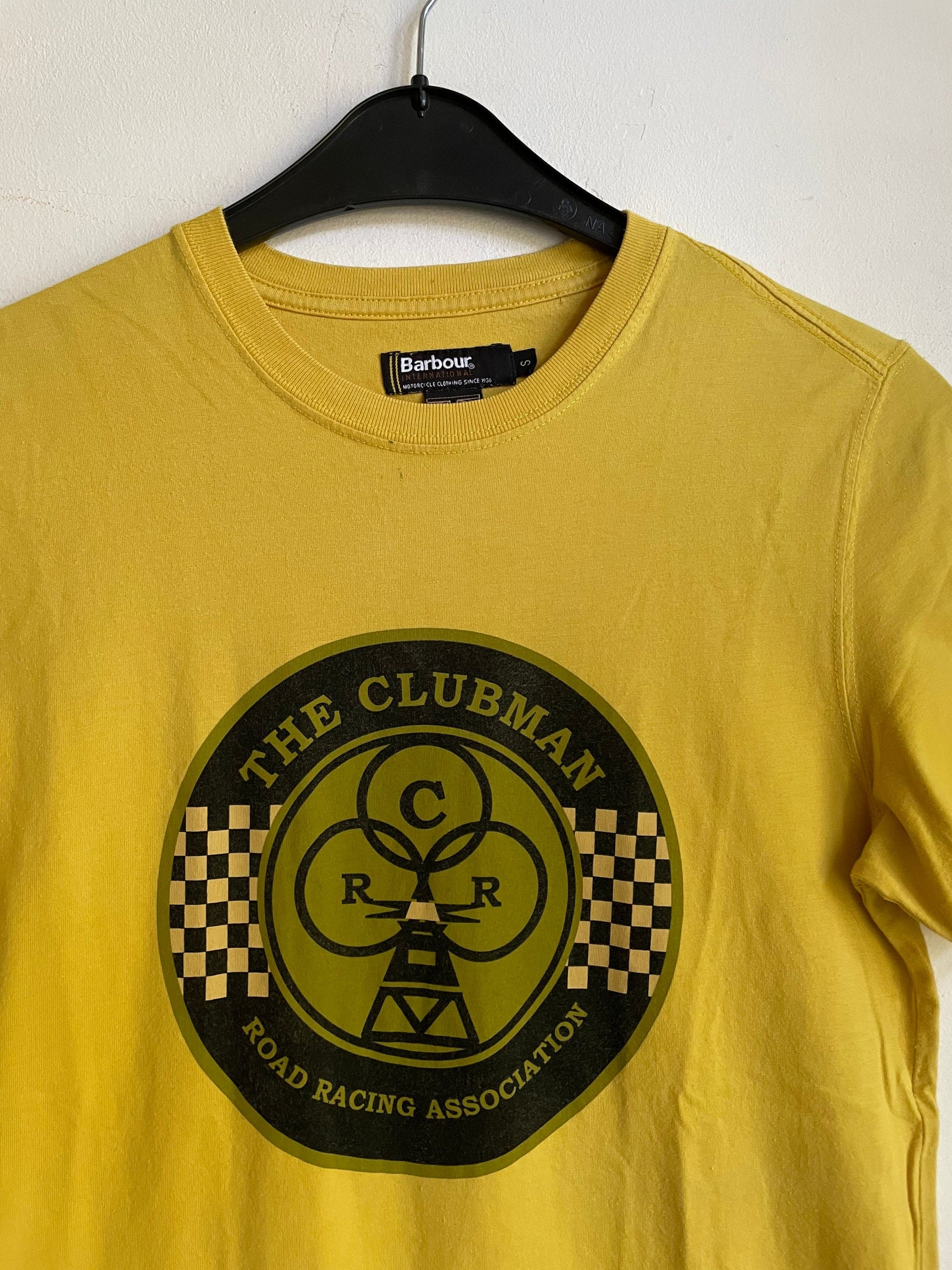 Barbour vintage yellow racing T shirt, 90s logo T shirt, Casual street style, Retro T shirt, S