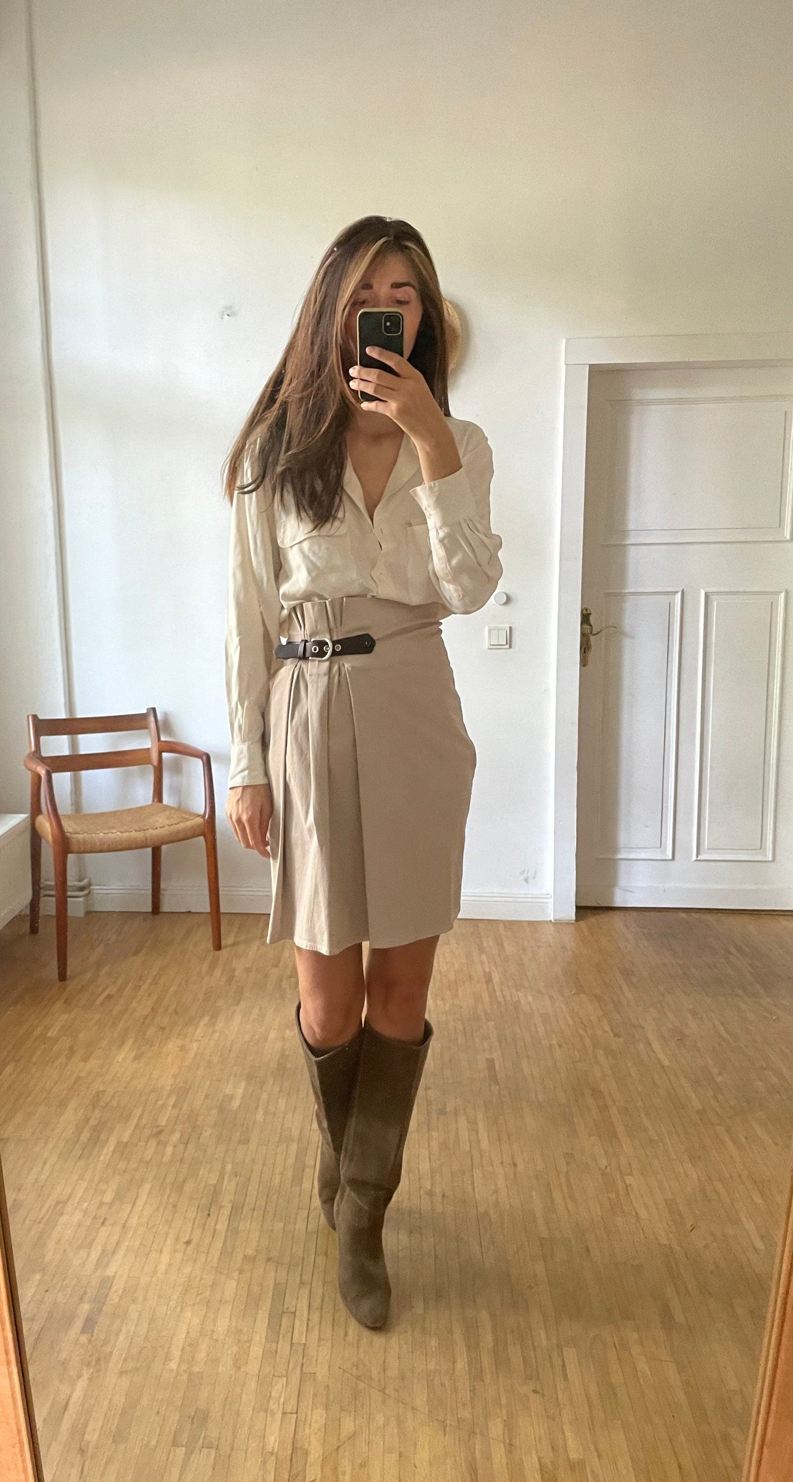 Luxury Josephine & Co hight waisted wool taupe skirt, Wool blend business skirt, Casual pleated high waist skirt, Smart taupe skirt, M