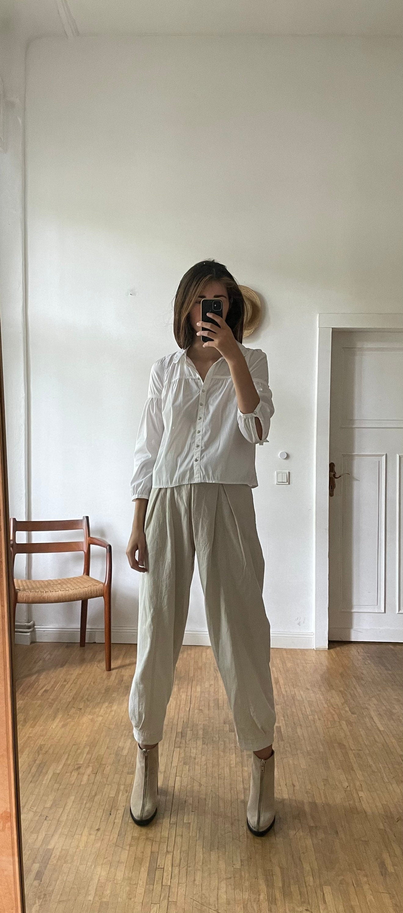 Vintage Essentiel Antwerp girls blouse, Elegant vintage white Ruffle blouse, Formal girls wear, Branded,