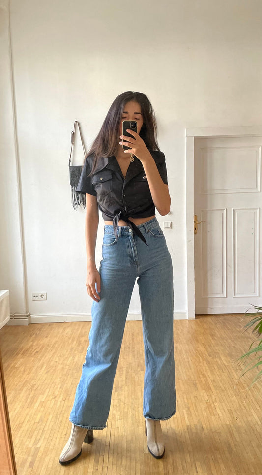Italian Vintage Black Cropped Blouse — detail