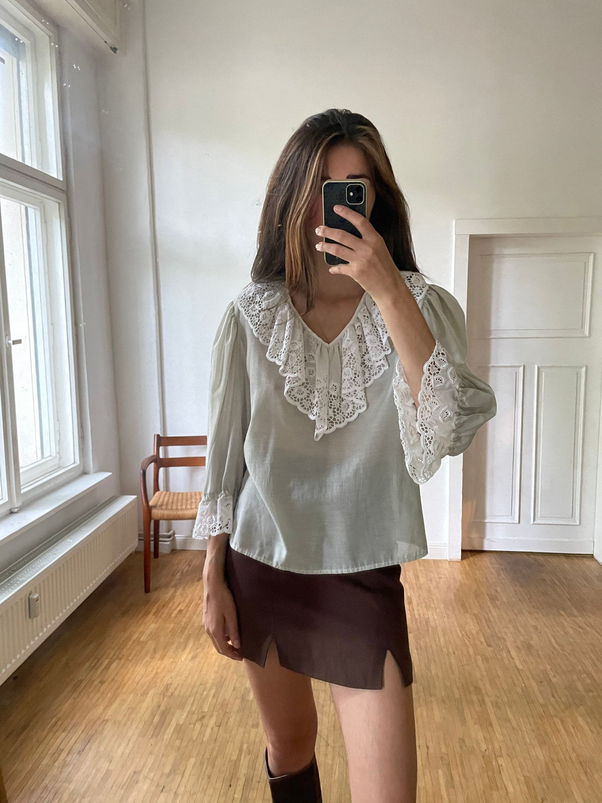 Vintage lace collared romantic poet sleeve blouse, Cottage core top, White french antique blouse, Pirate top, Dirndl top, Edwardian blouse