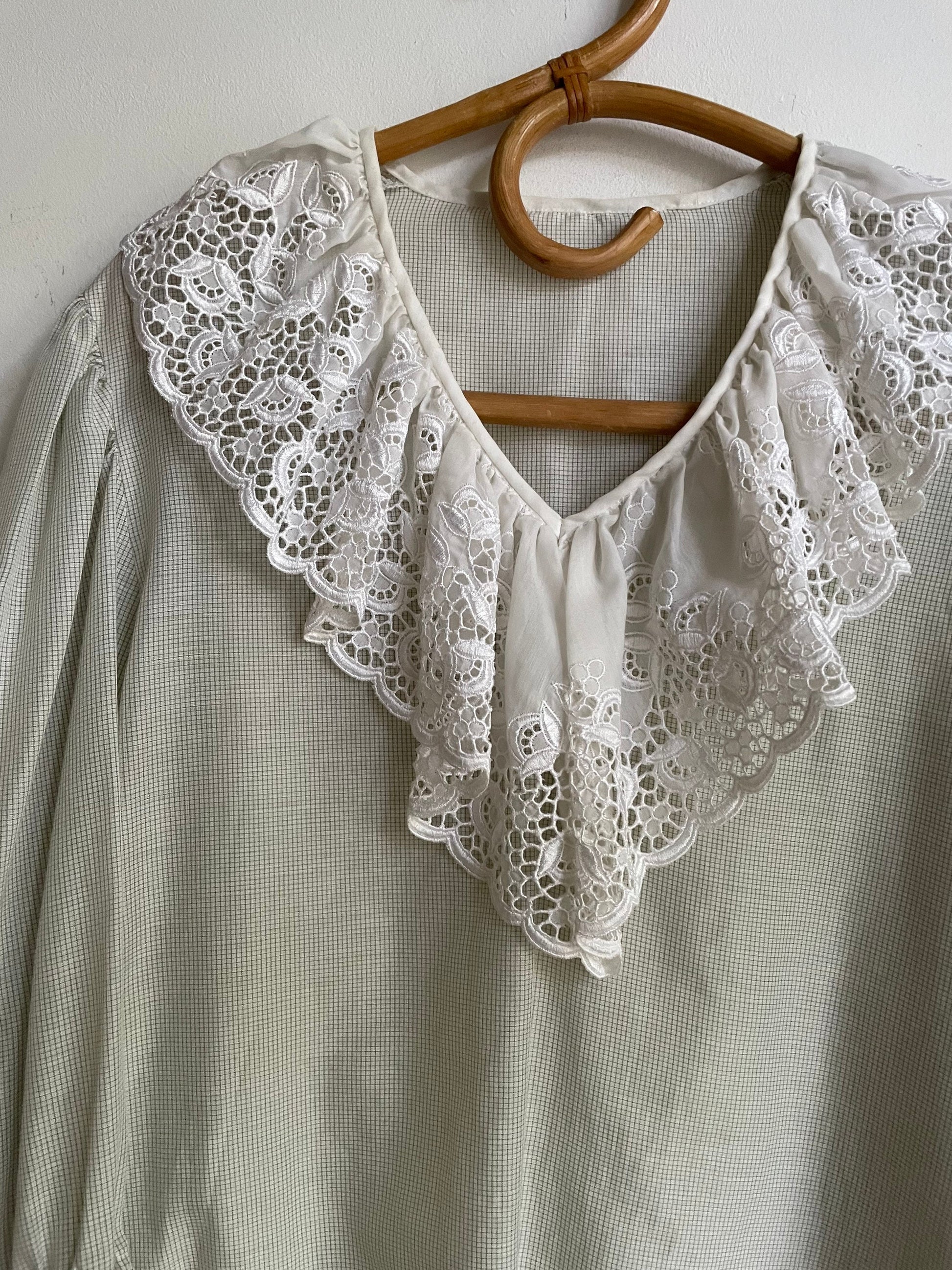 Vintage lace collared romantic poet sleeve blouse, Cottage core top, White french antique blouse, Pirate top, Dirndl top, Edwardian blouse