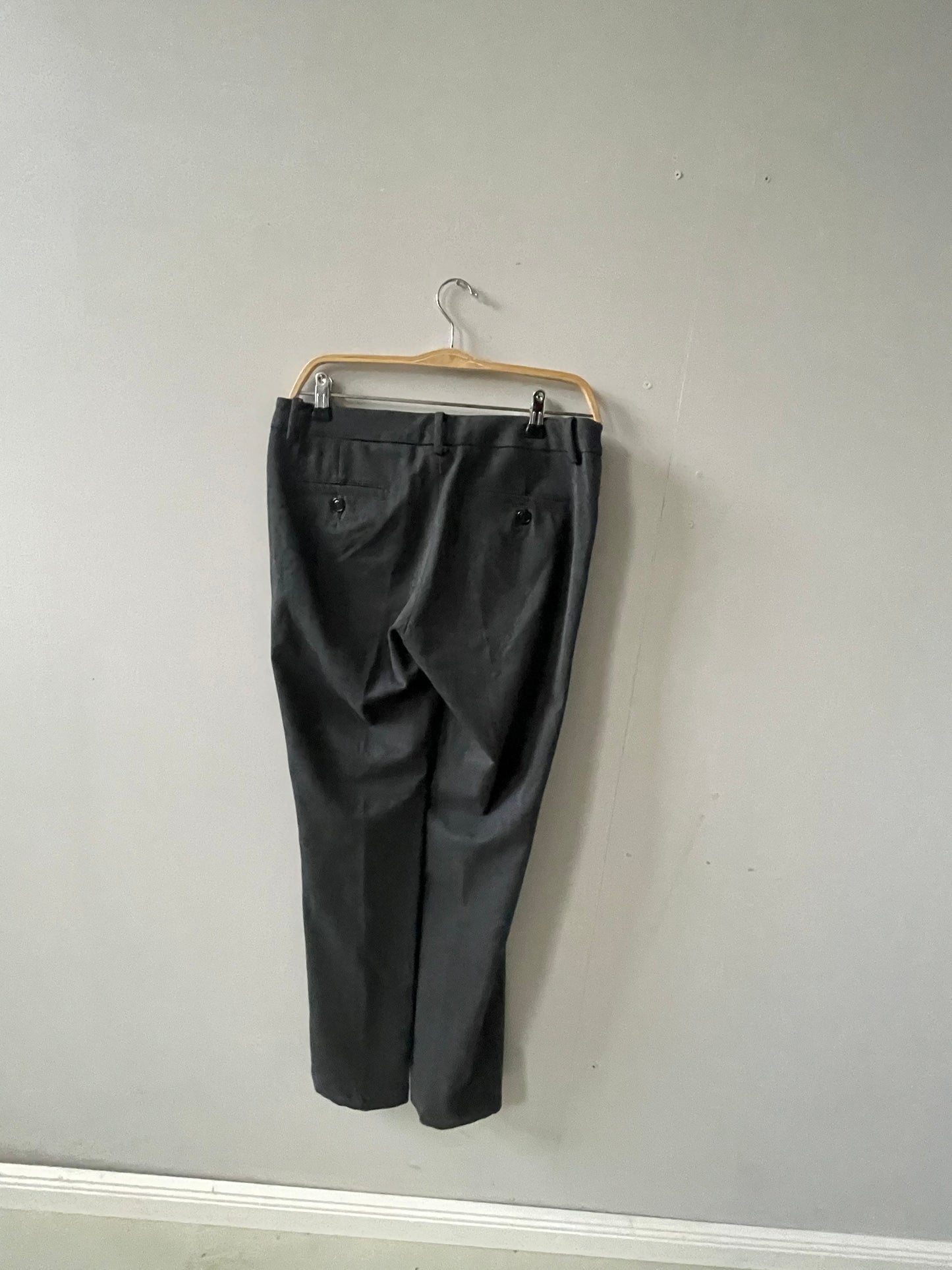 Weekend Max Mara grey trousers, Designer trousers, Cigarette trousers, Vintage design clothing, Office wear, Formal branded hip pants