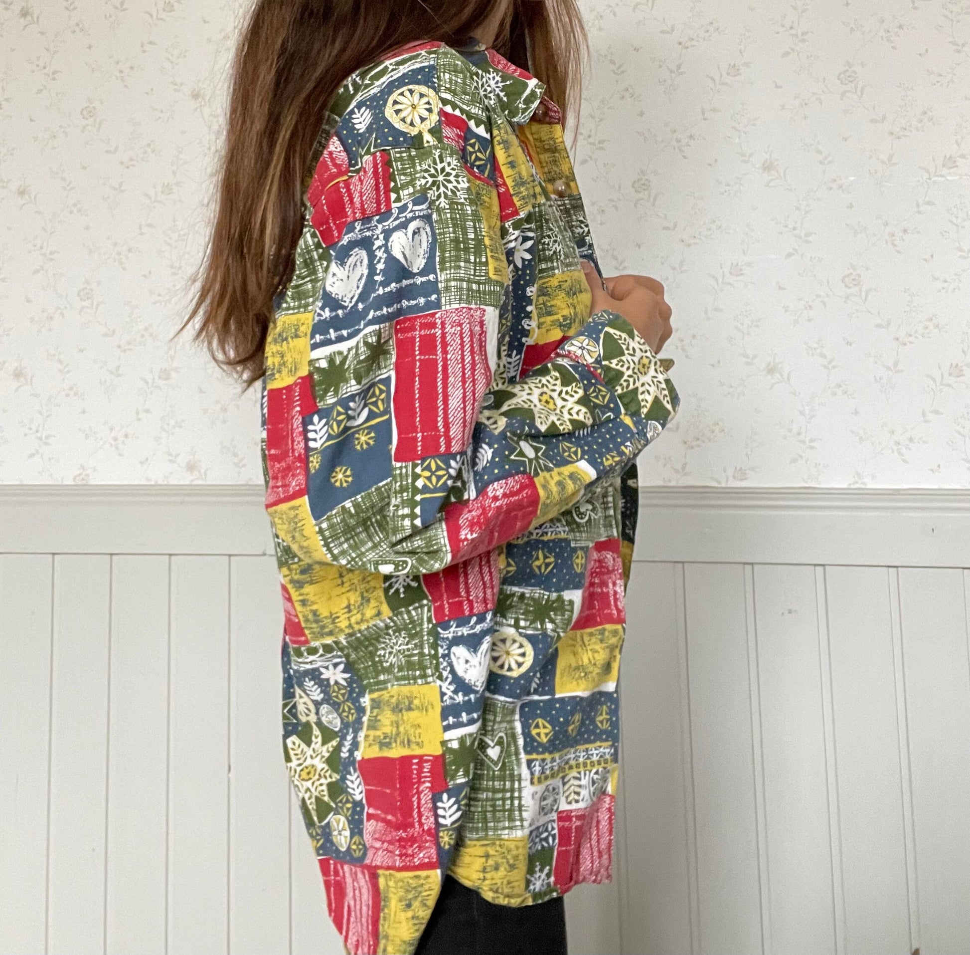 Horizonte 80s Christmas themed shirt, Oversized button up, Colourful 80s shirt, Patchwork hipster blouse, Ugly 80s button up, Tie up shirt