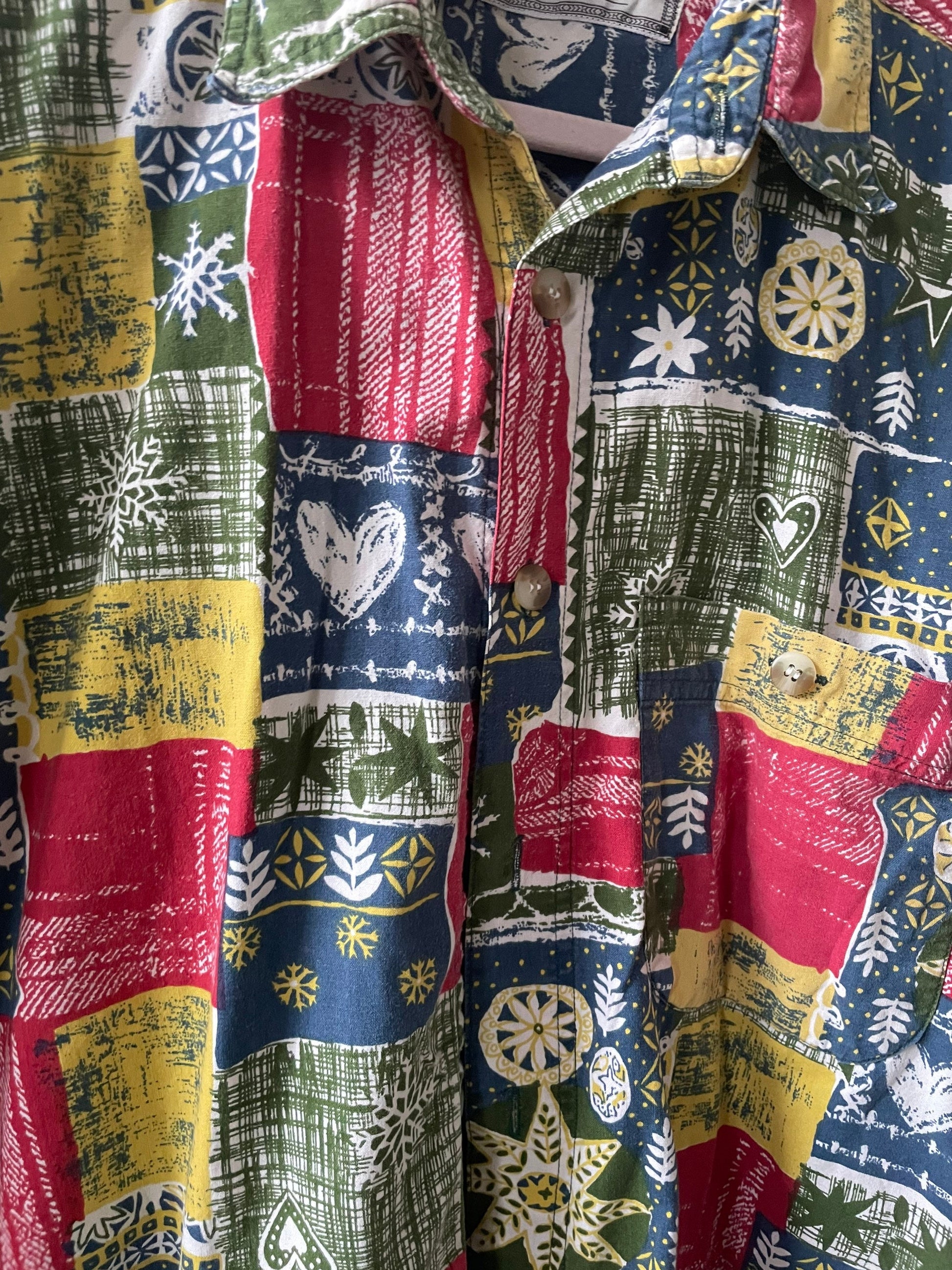 Horizonte 80s Christmas themed shirt, Oversized button up, Colourful 80s shirt, Patchwork hipster blouse, Ugly 80s button up, Tie up shirt
