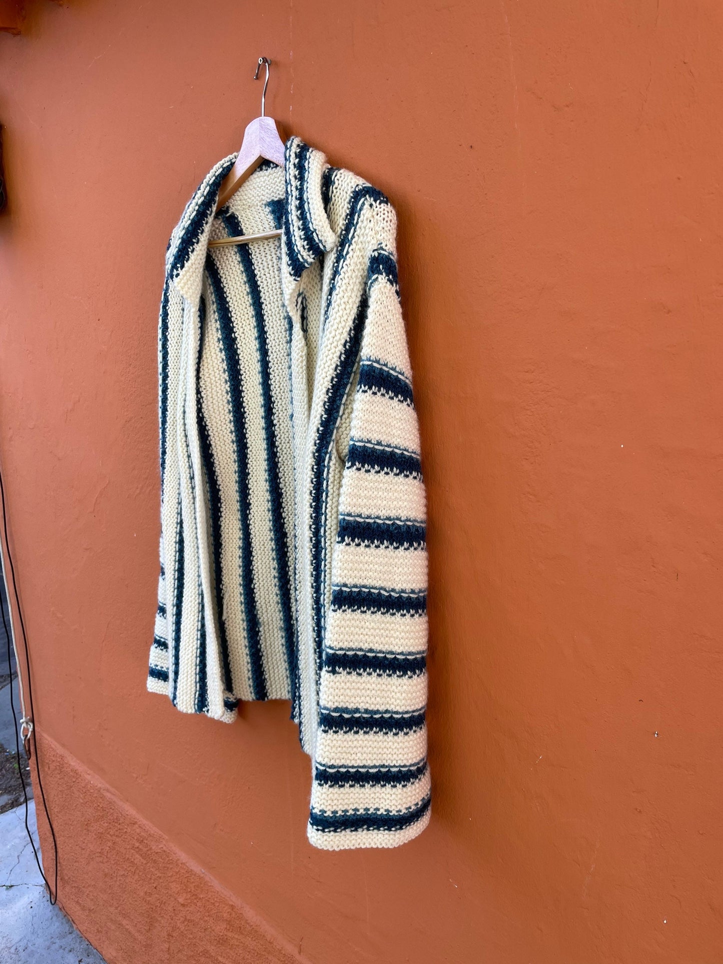 Chunky knit woman vest, Hand knit blue and white cardigan, Chunky knit boho winter vest, Vintage clothing, Unisex wool winter clothing