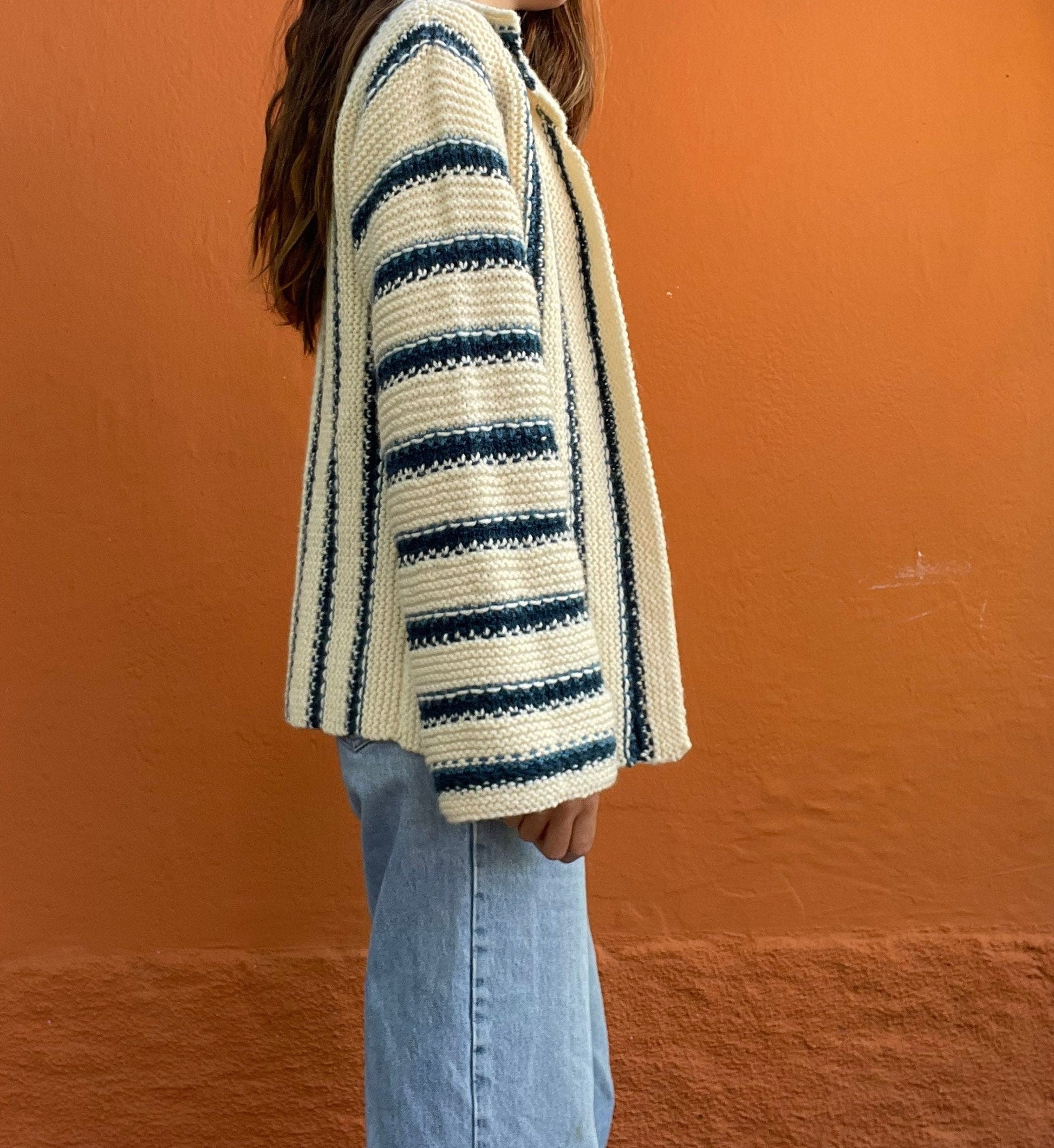 Chunky knit woman vest, Hand knit blue and white cardigan, Chunky knit boho winter vest, Vintage clothing, Unisex wool winter clothing