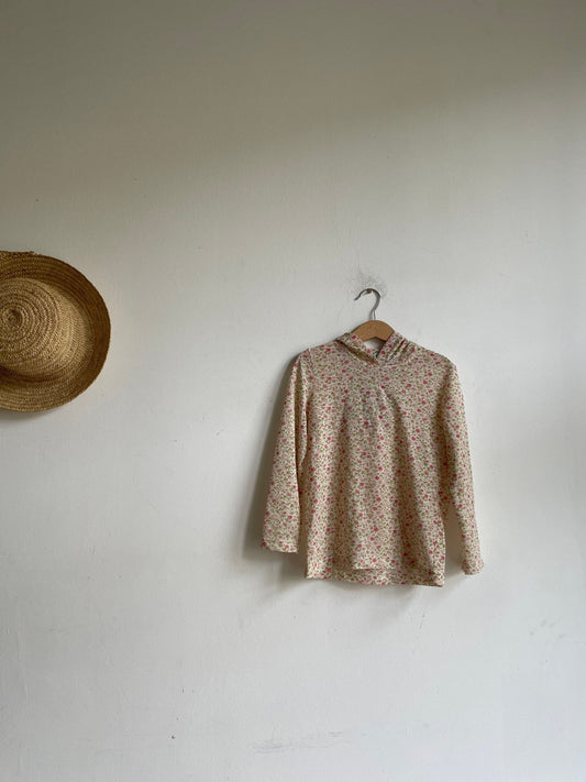 Long sleeved shirt for girls with flower pattern, Vintage floral top, Retro girl clothing, Waldorf clothing, Sustainable fashion, 6 Y, 116