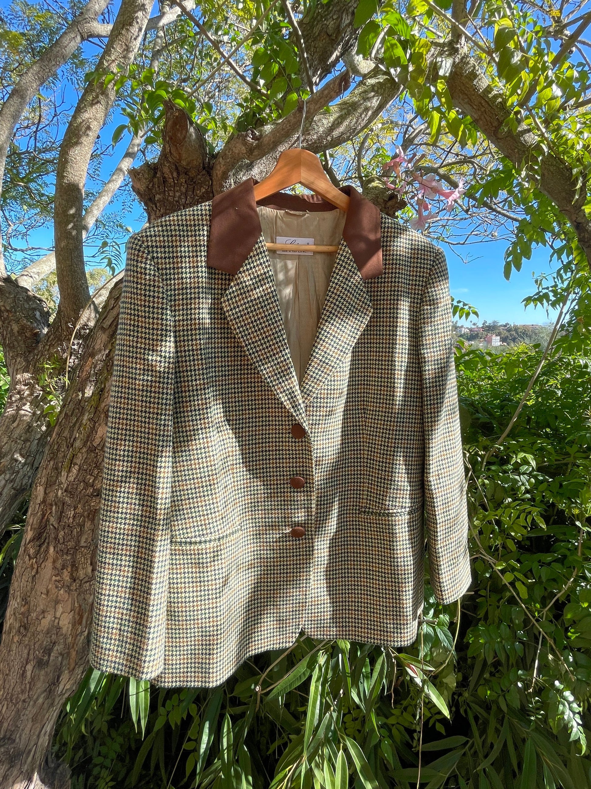 Italian Tweed Blazer with Padded Shoulders - Vintage Elegance, Oversized woman blazer, Houndstooth plaid pattern, US XL