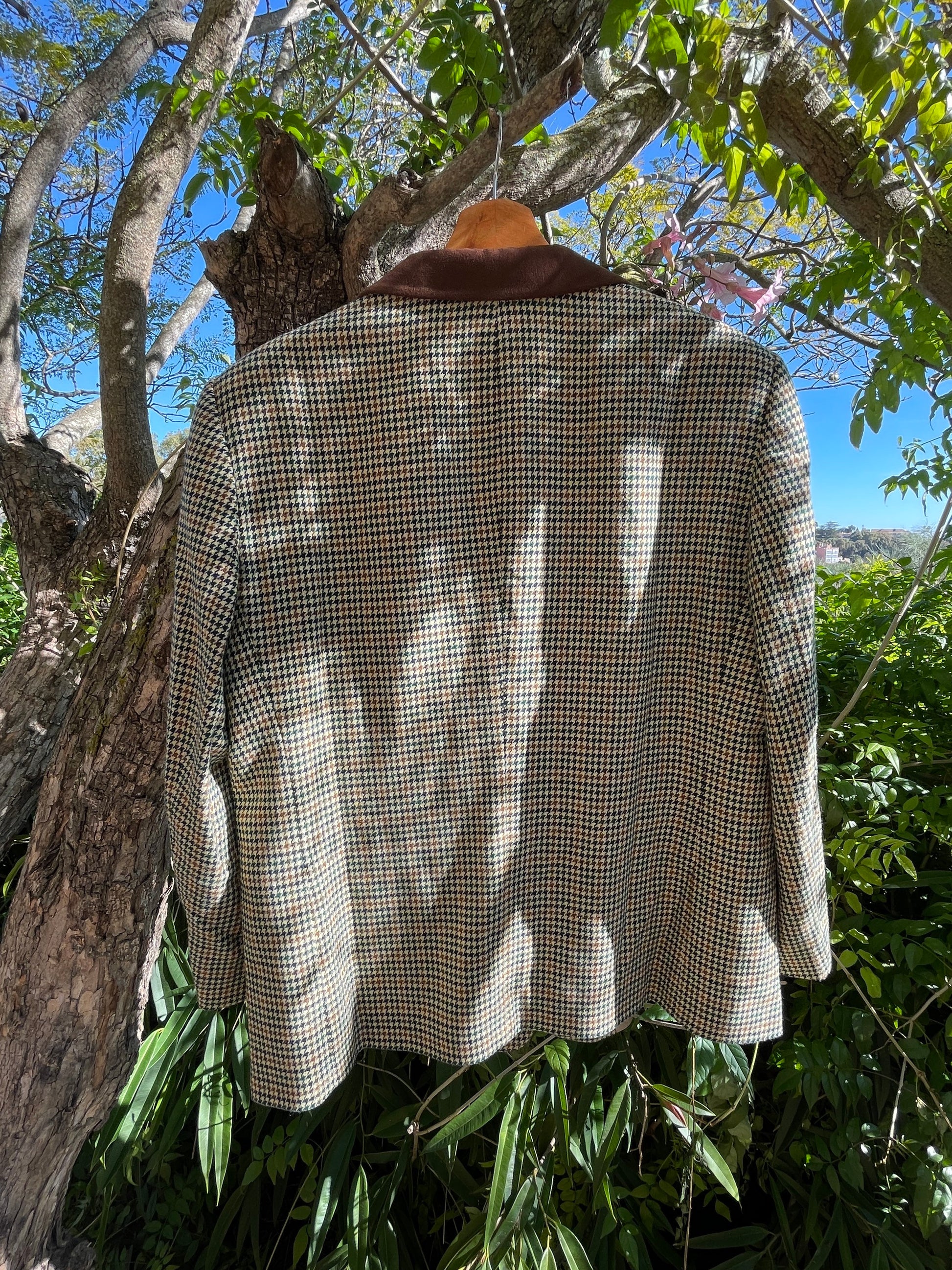 Italian Tweed Blazer with Padded Shoulders - Vintage Elegance, Oversized woman blazer, Houndstooth plaid pattern, US XL