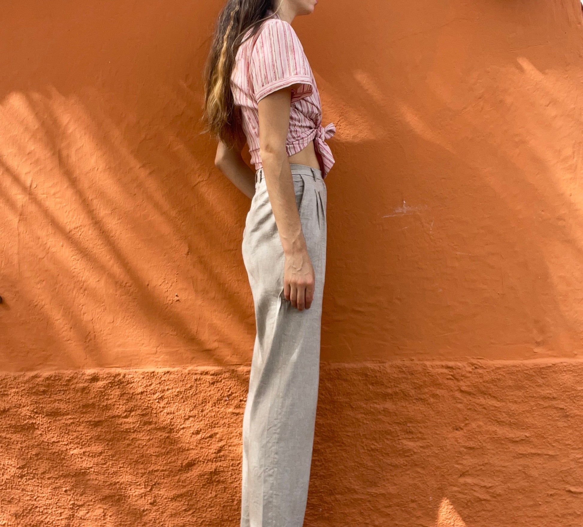 70s vintage blouse, Pink striped shirt, Lightweight retro groovy top, Valentine's day clothing, Summer blouse, Unisex collared oxford shirt