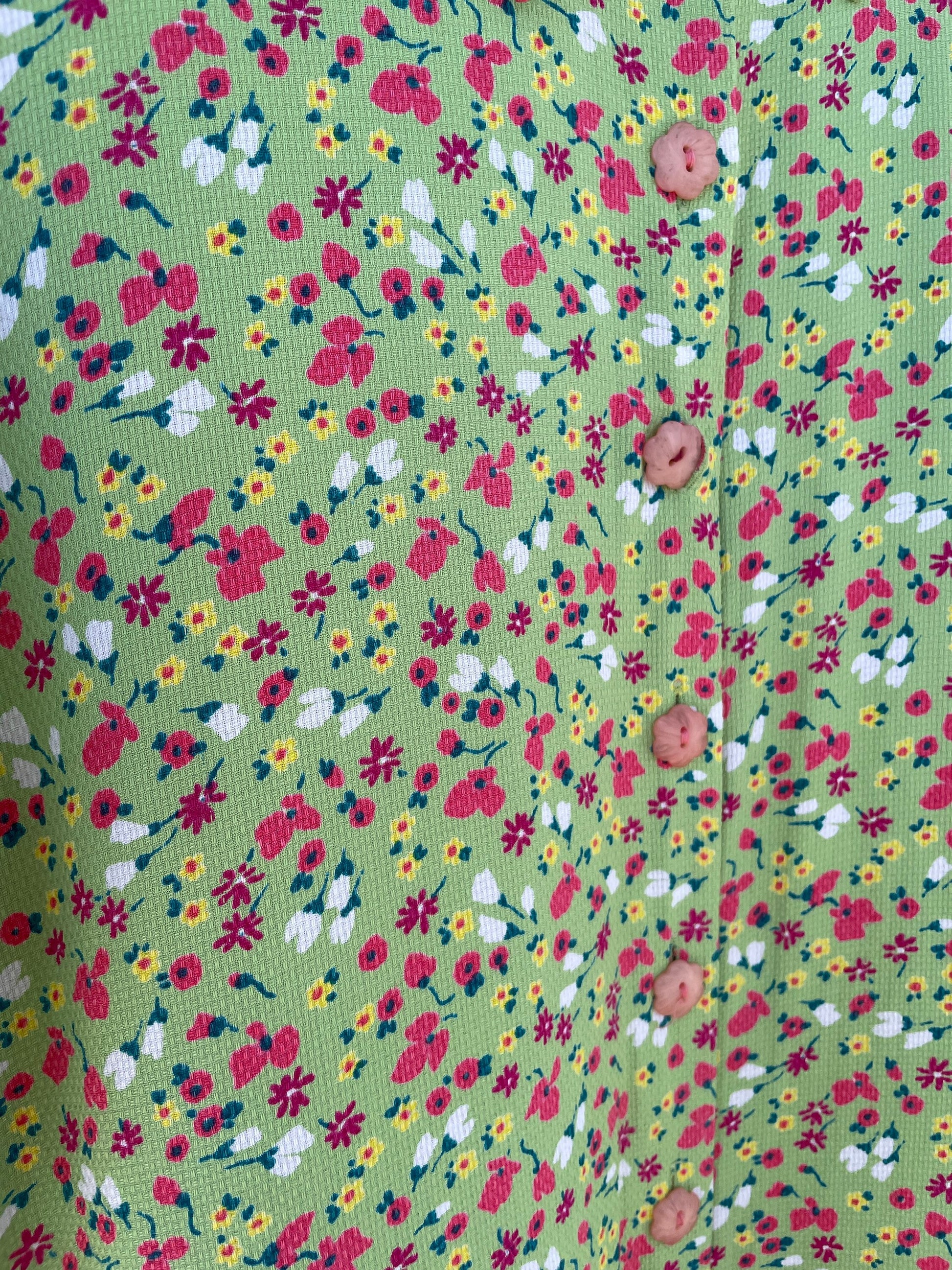 Vintage green flower top, Retro floral blouse, Cute summer shirt, Button-up oversized 70s blouse,