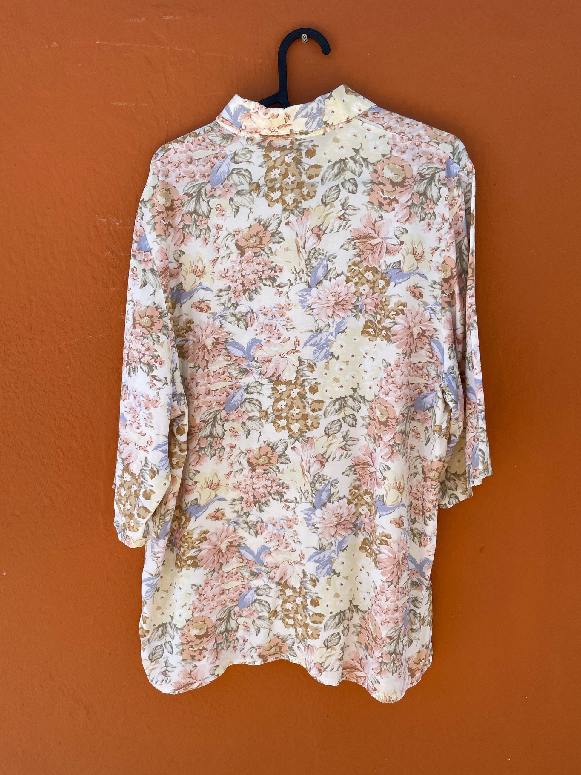 Vintage Floral 70s Short Sleeve Blouse — additional view 9