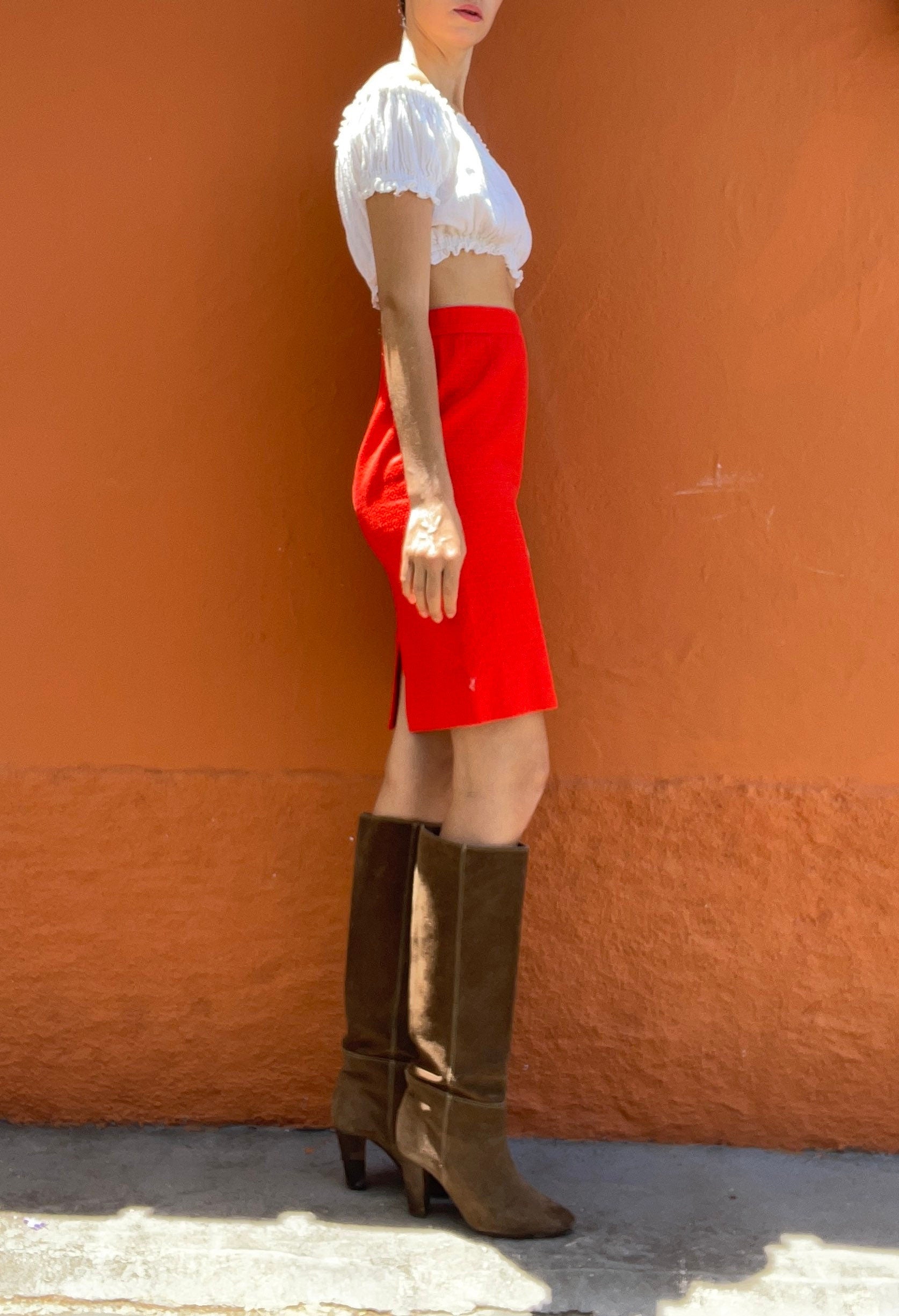 Vintage Scarlet Red Pencil Skirt | Retro 90s Officecore Vibes | Size S | Back Slit & Zipper Closure